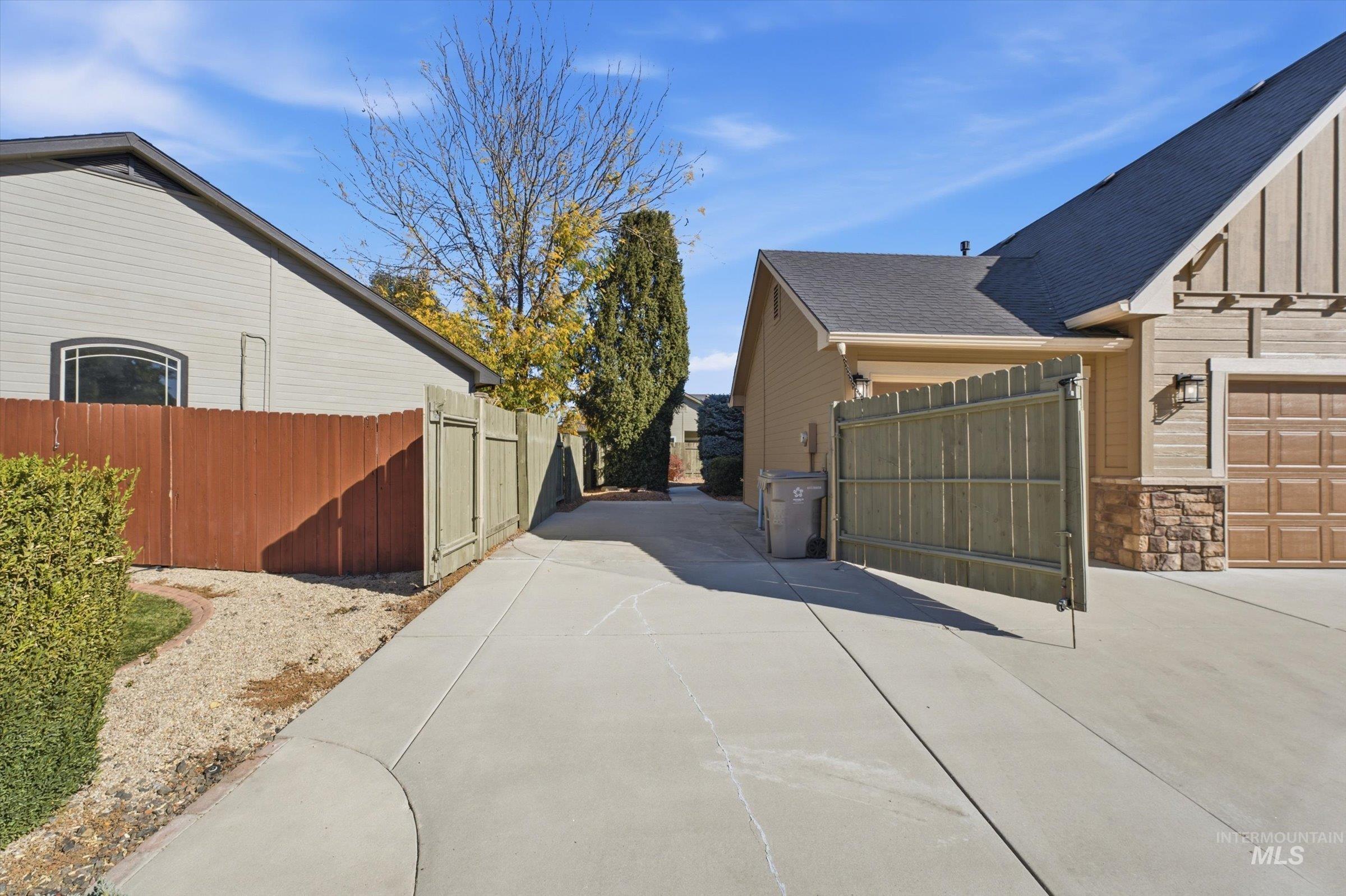 678 N Saddlebrook Way, Star, Idaho 83669, 3 Bedrooms, 2 Bathrooms, Residential For Sale, Price $524,000, 99003815