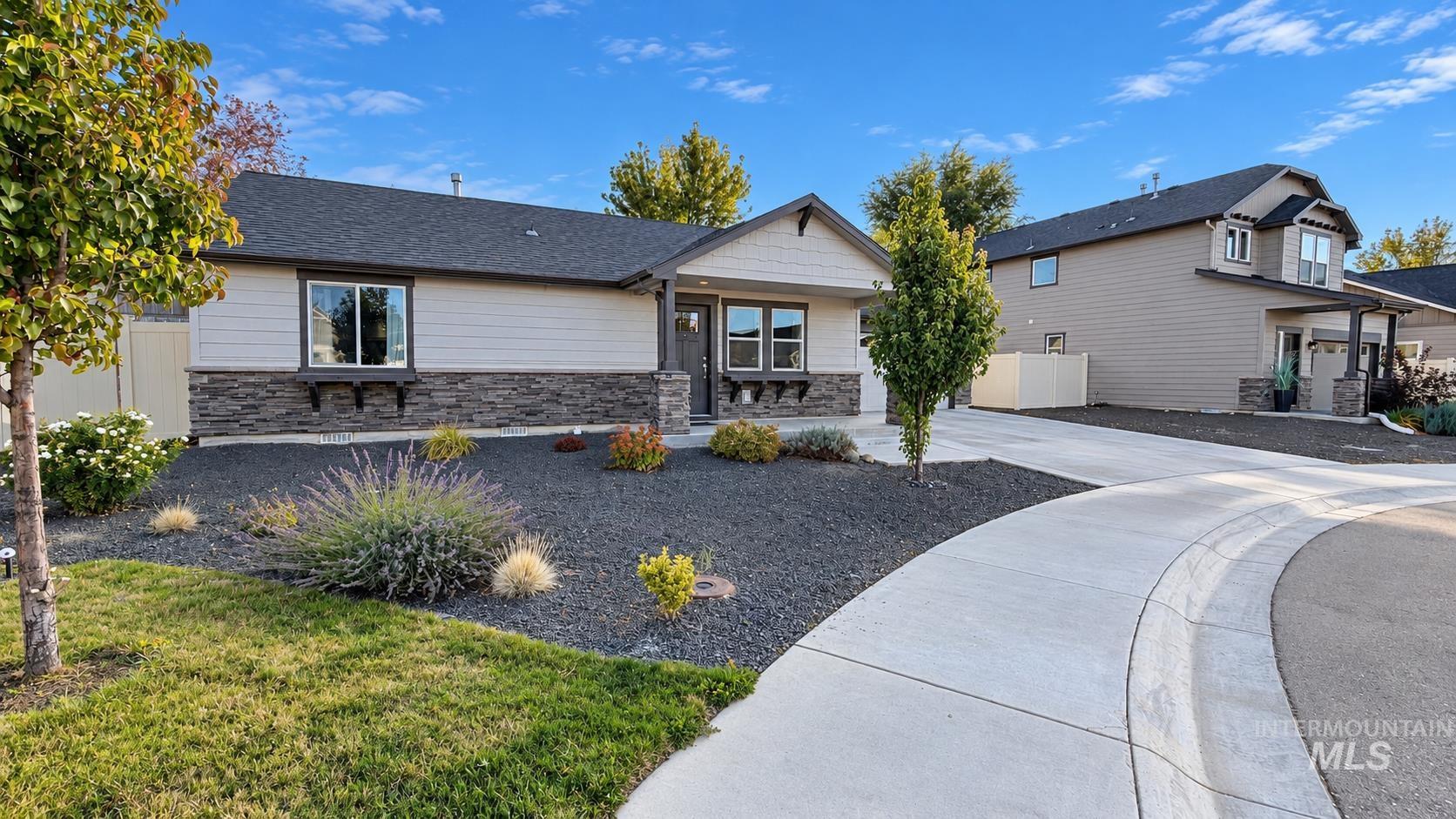 3386 S Garibaldi Pl, Meridian, Idaho 83642, 3 Bedrooms, 2 Bathrooms, Residential For Sale, Price $399,997, 99003816