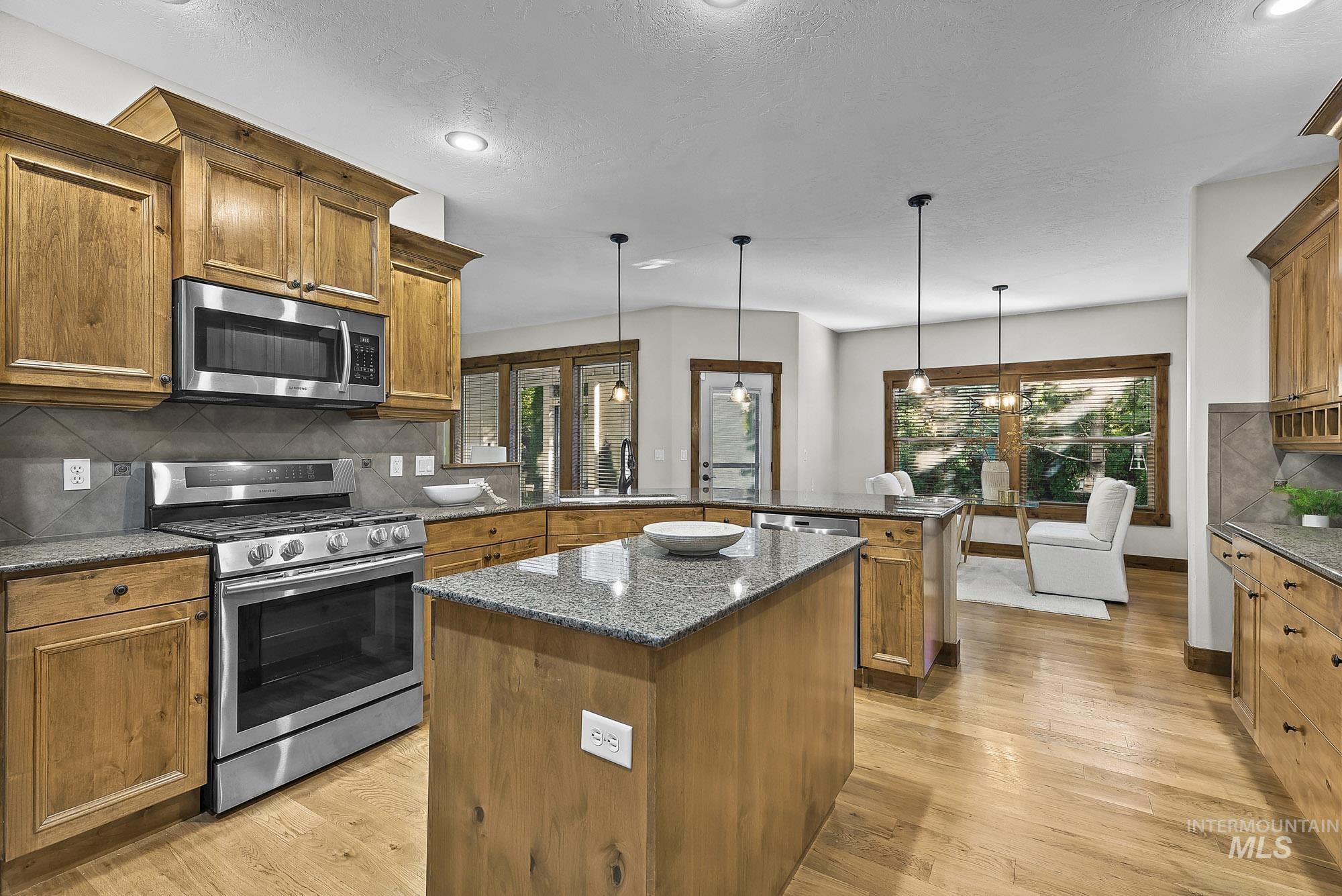 1153 E Redwall Ct, Meridian, Idaho 83646, 5 Bedrooms, 3 Bathrooms, Residential For Sale, Price $850,000, 99003819