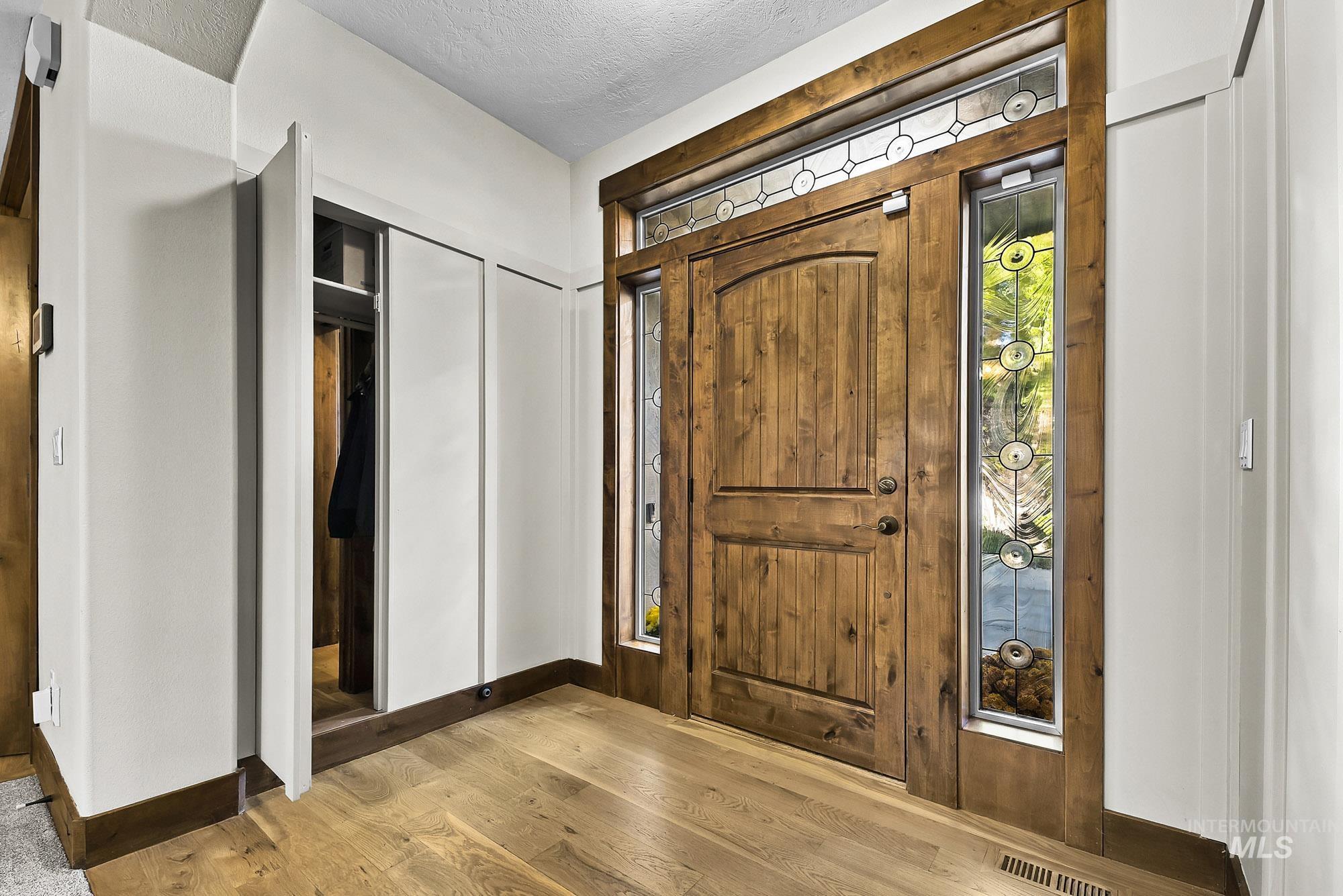 1153 E Redwall Ct, Meridian, Idaho 83646, 5 Bedrooms, 3 Bathrooms, Residential For Sale, Price $850,000, 99003819