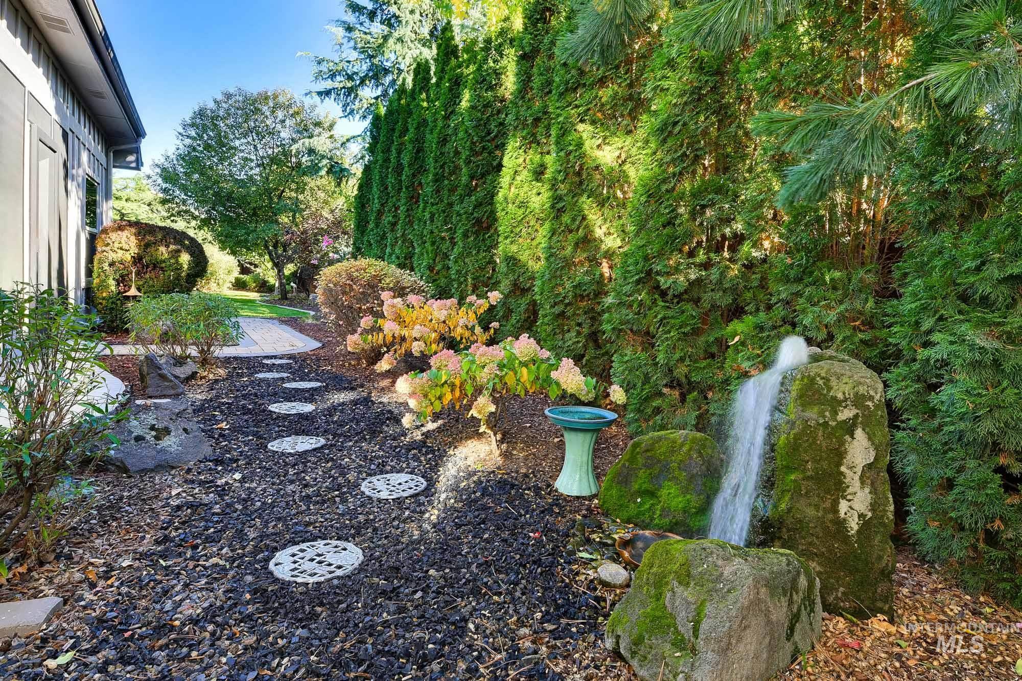 1153 E Redwall Ct, Meridian, Idaho 83646, 5 Bedrooms, 3 Bathrooms, Residential For Sale, Price $850,000, 99003819