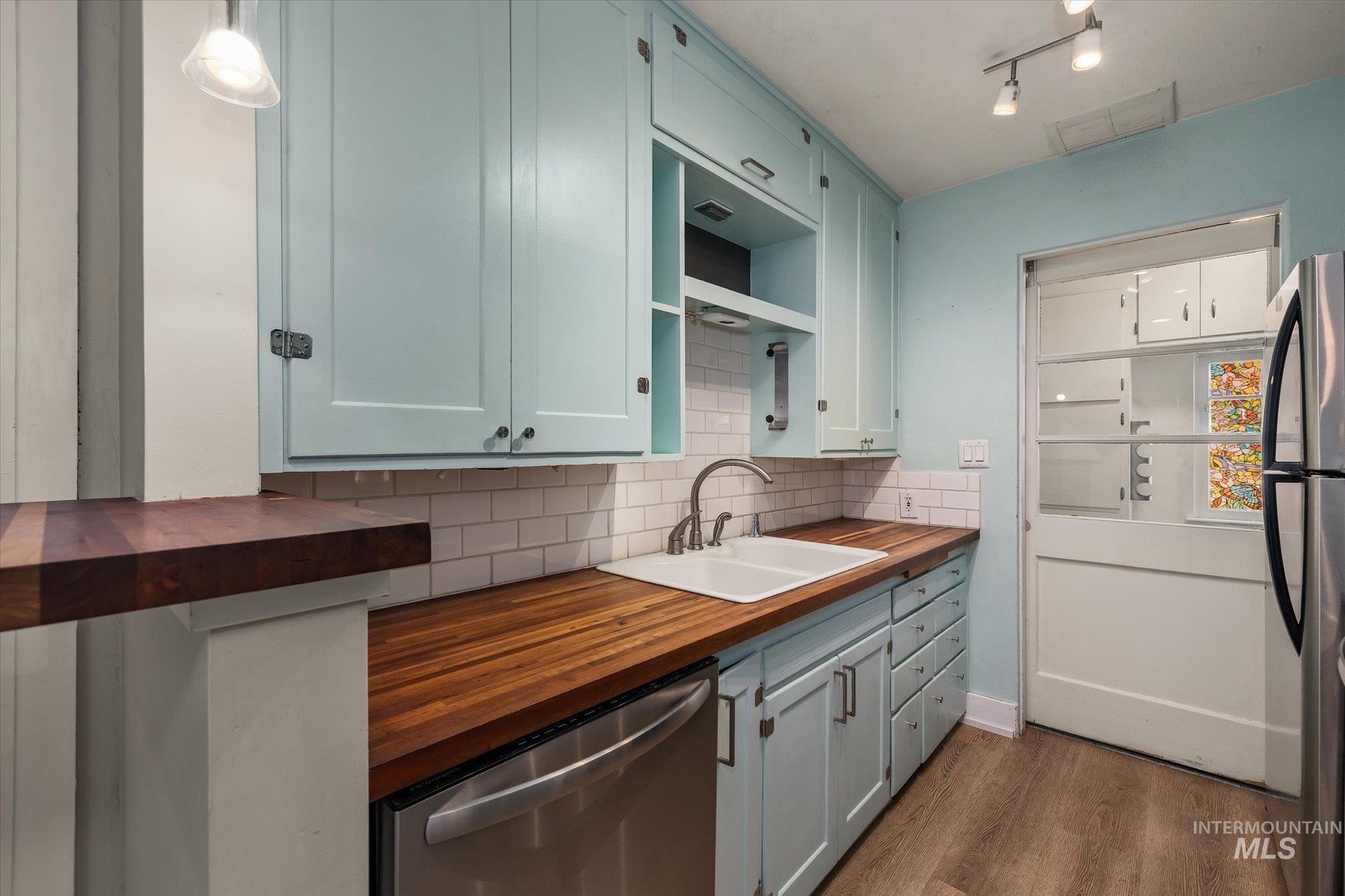 406 W Ada St, Boise, Idaho 83702, 2 Bedrooms, 1 Bathroom, Residential For Sale, Price $594,900, 99003820