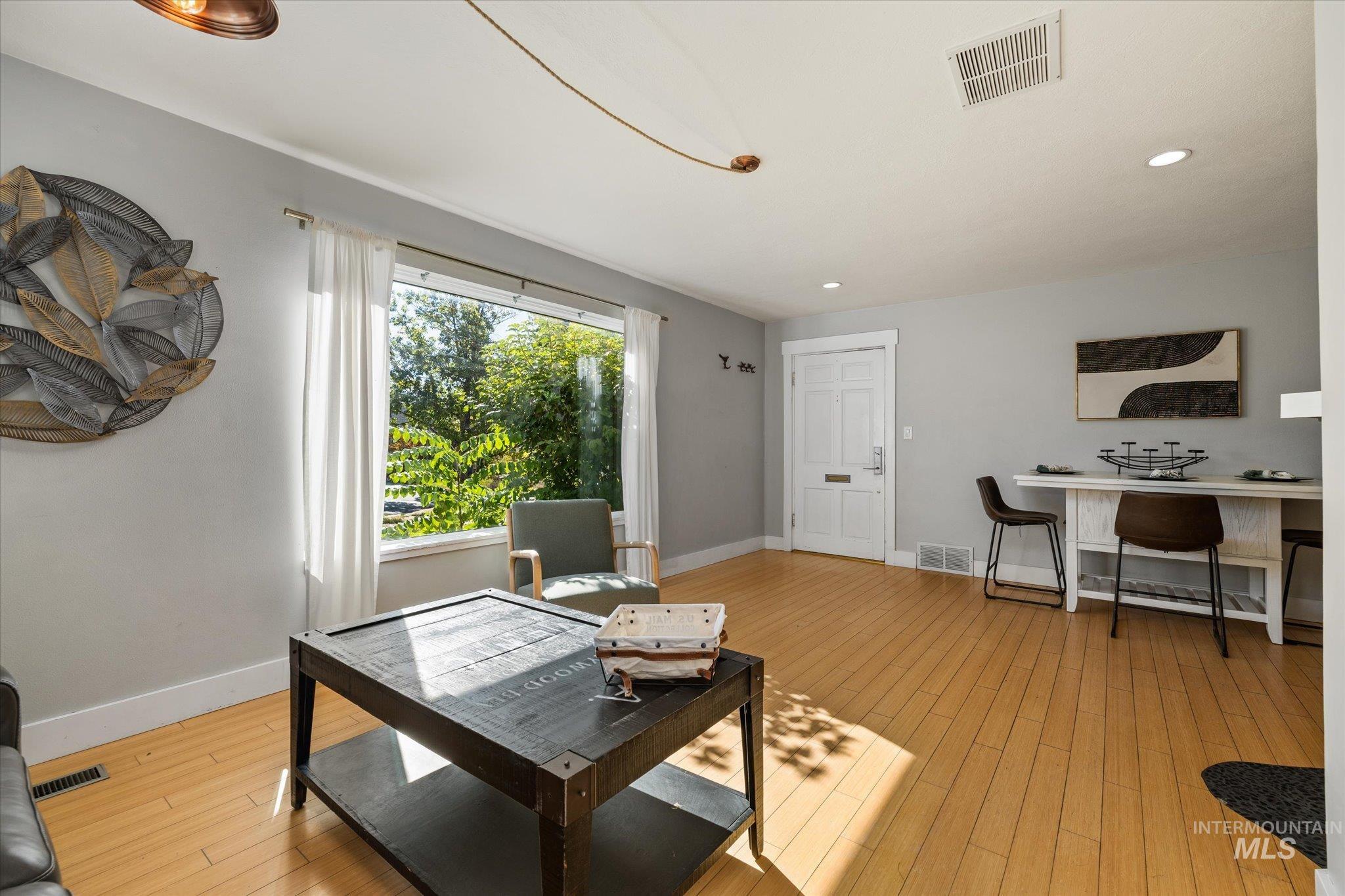 406 W Ada St, Boise, Idaho 83702, 2 Bedrooms, 1 Bathroom, Residential For Sale, Price $594,900, 99003820
