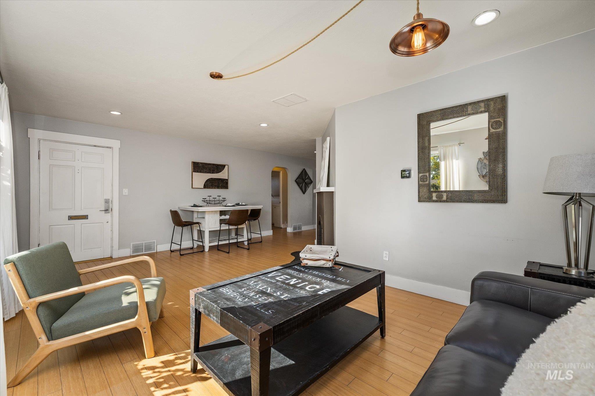 406 W Ada St, Boise, Idaho 83702, 2 Bedrooms, 1 Bathroom, Residential For Sale, Price $594,900, 99003820