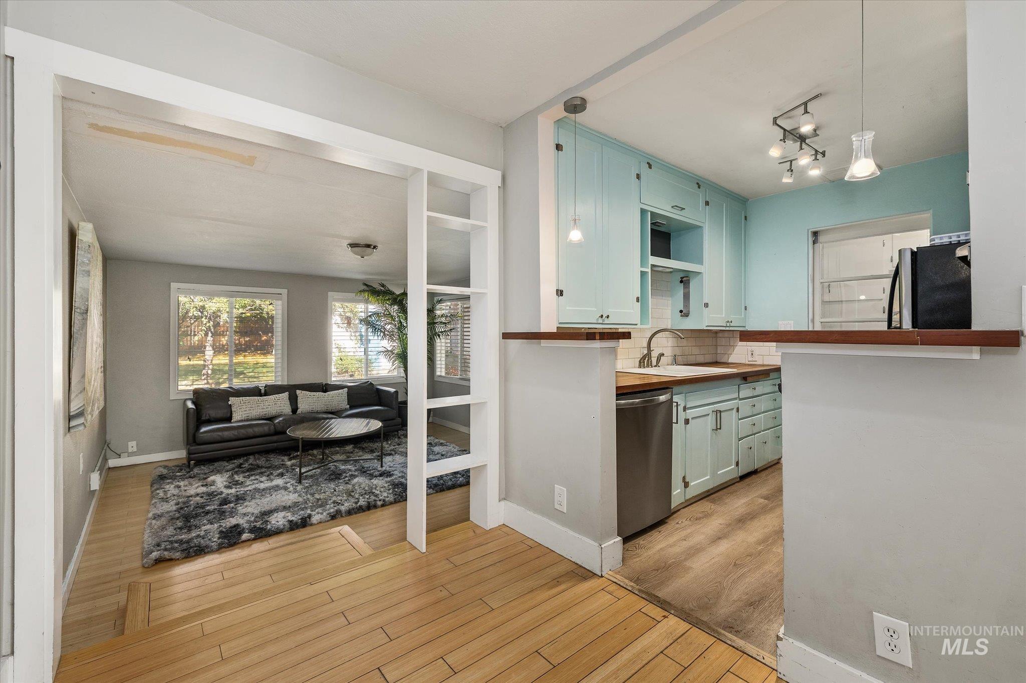 406 W Ada St, Boise, Idaho 83702, 2 Bedrooms, 1 Bathroom, Residential For Sale, Price $594,900, 99003820