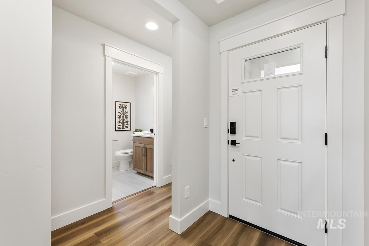 7055 S Averill Lane, Meridian, Idaho 83642, 3 Bedrooms, 2 Bathrooms, Residential For Sale, Price $509,800, 99003824