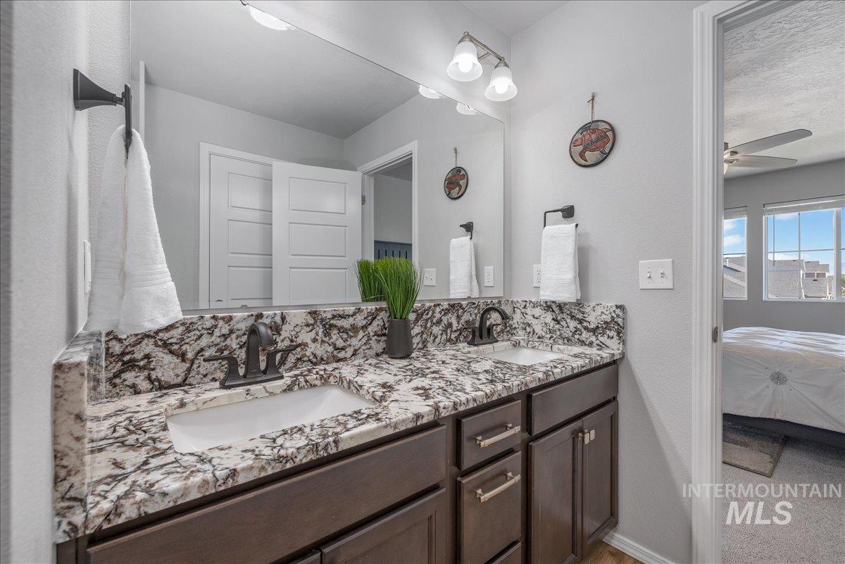 1201 N Bowknot Lake Ave, Star, Idaho 83669, 4 Bedrooms, 2.5 Bathrooms, Residential For Sale, Price $545,000, 99003825