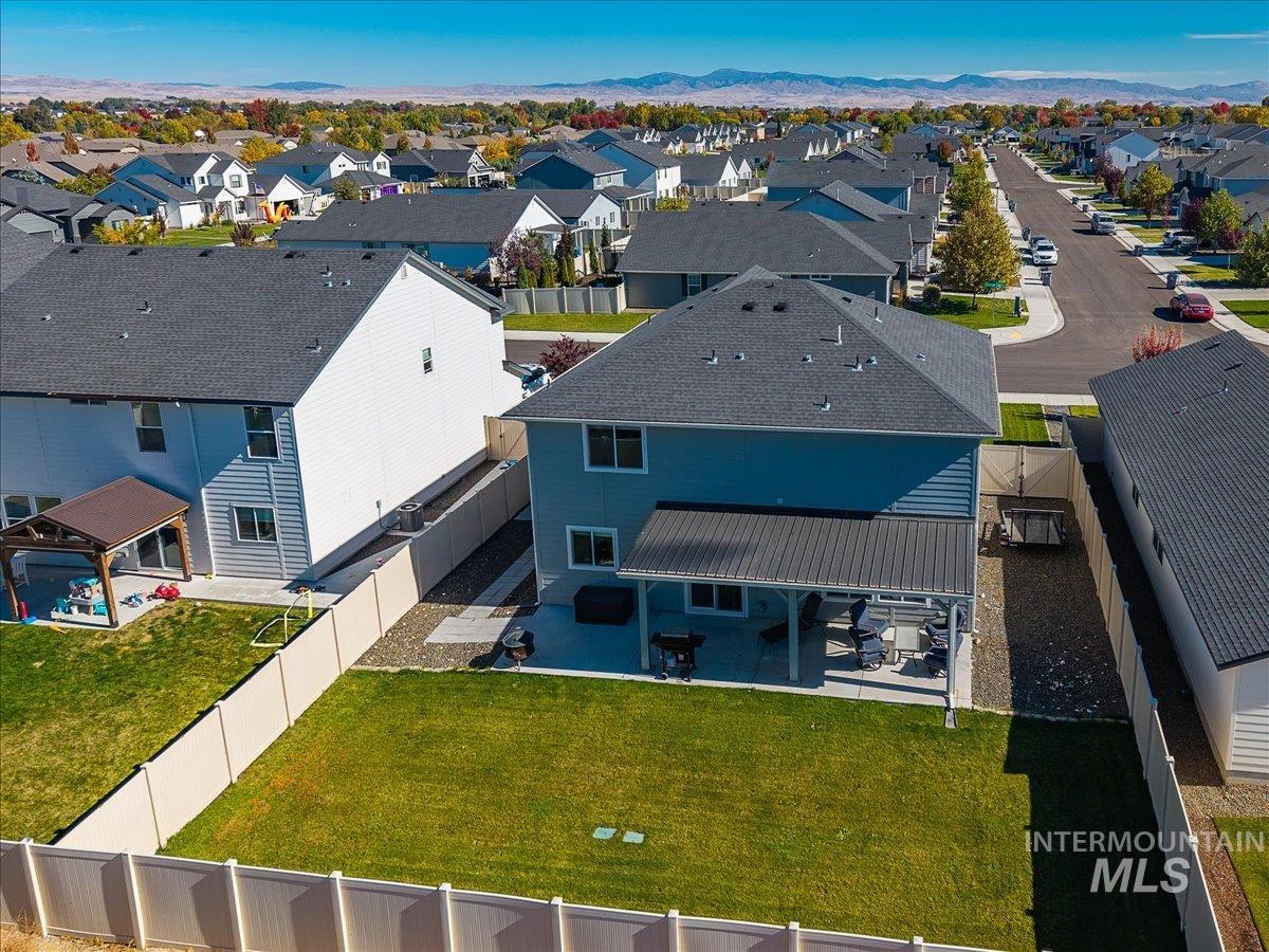 1201 N Bowknot Lake Ave, Star, Idaho 83669, 4 Bedrooms, 2.5 Bathrooms, Residential For Sale, Price $545,000, 99003825