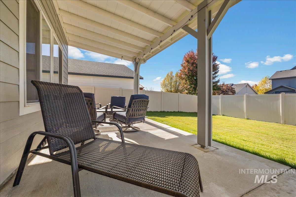 1201 N Bowknot Lake Ave, Star, Idaho 83669, 4 Bedrooms, 2.5 Bathrooms, Residential For Sale, Price $545,000, 99003825