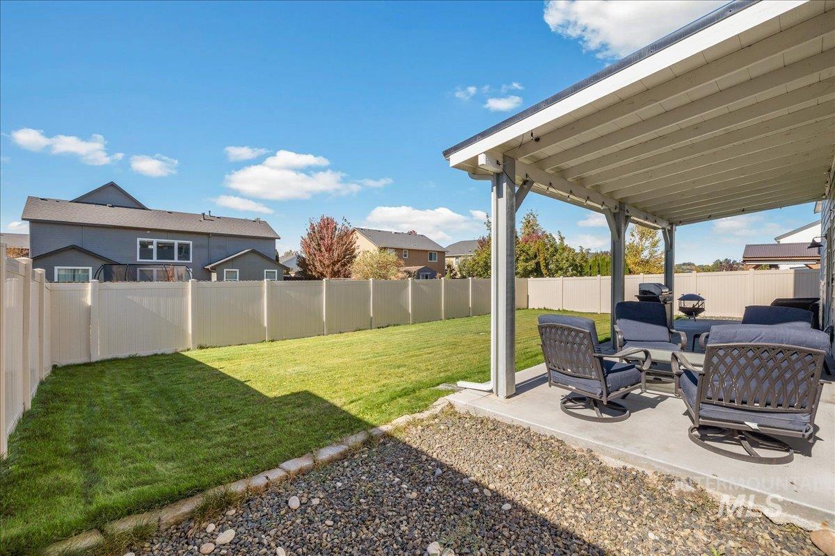 1201 N Bowknot Lake Ave, Star, Idaho 83669, 4 Bedrooms, 2.5 Bathrooms, Residential For Sale, Price $545,000, 99003825