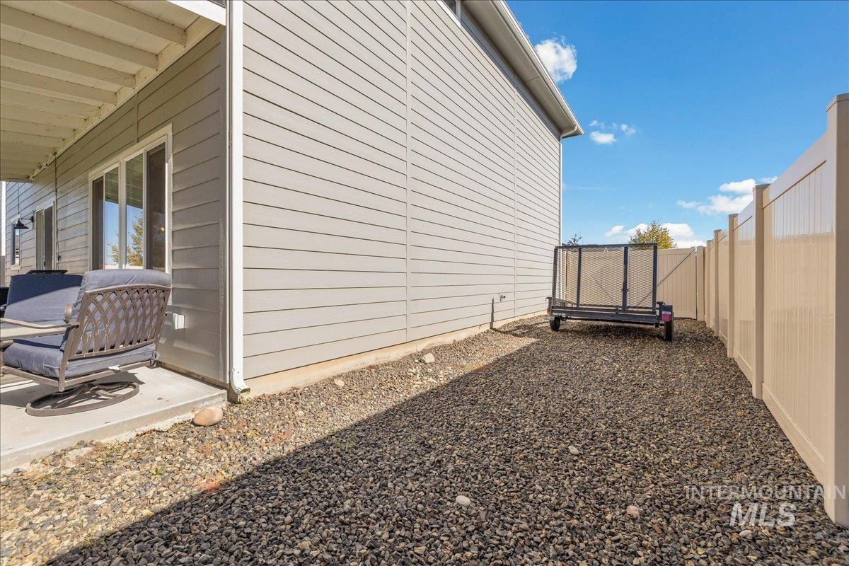 1201 N Bowknot Lake Ave, Star, Idaho 83669, 4 Bedrooms, 2.5 Bathrooms, Residential For Sale, Price $545,000, 99003825