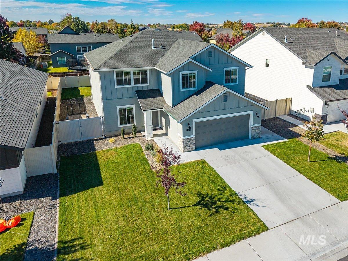 1201 N Bowknot Lake Ave, Star, Idaho 83669, 4 Bedrooms, 2.5 Bathrooms, Residential For Sale, Price $545,000, 99003825