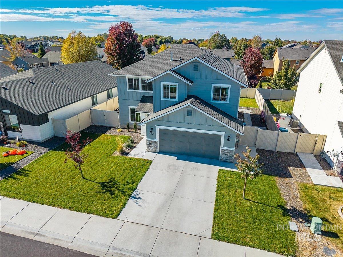 1201 N Bowknot Lake Ave, Star, Idaho 83669, 4 Bedrooms, 2.5 Bathrooms, Residential For Sale, Price $545,000, 99003825