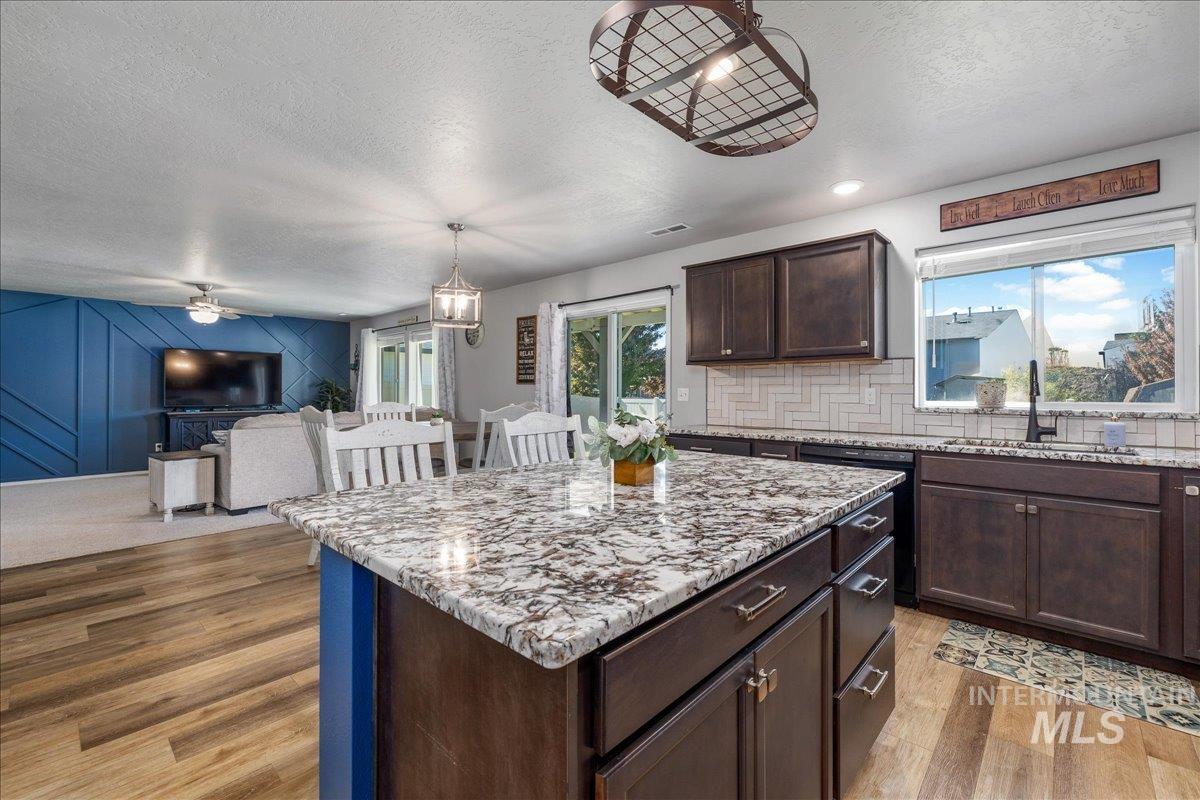 1201 N Bowknot Lake Ave, Star, Idaho 83669, 4 Bedrooms, 2.5 Bathrooms, Residential For Sale, Price $545,000, 99003825