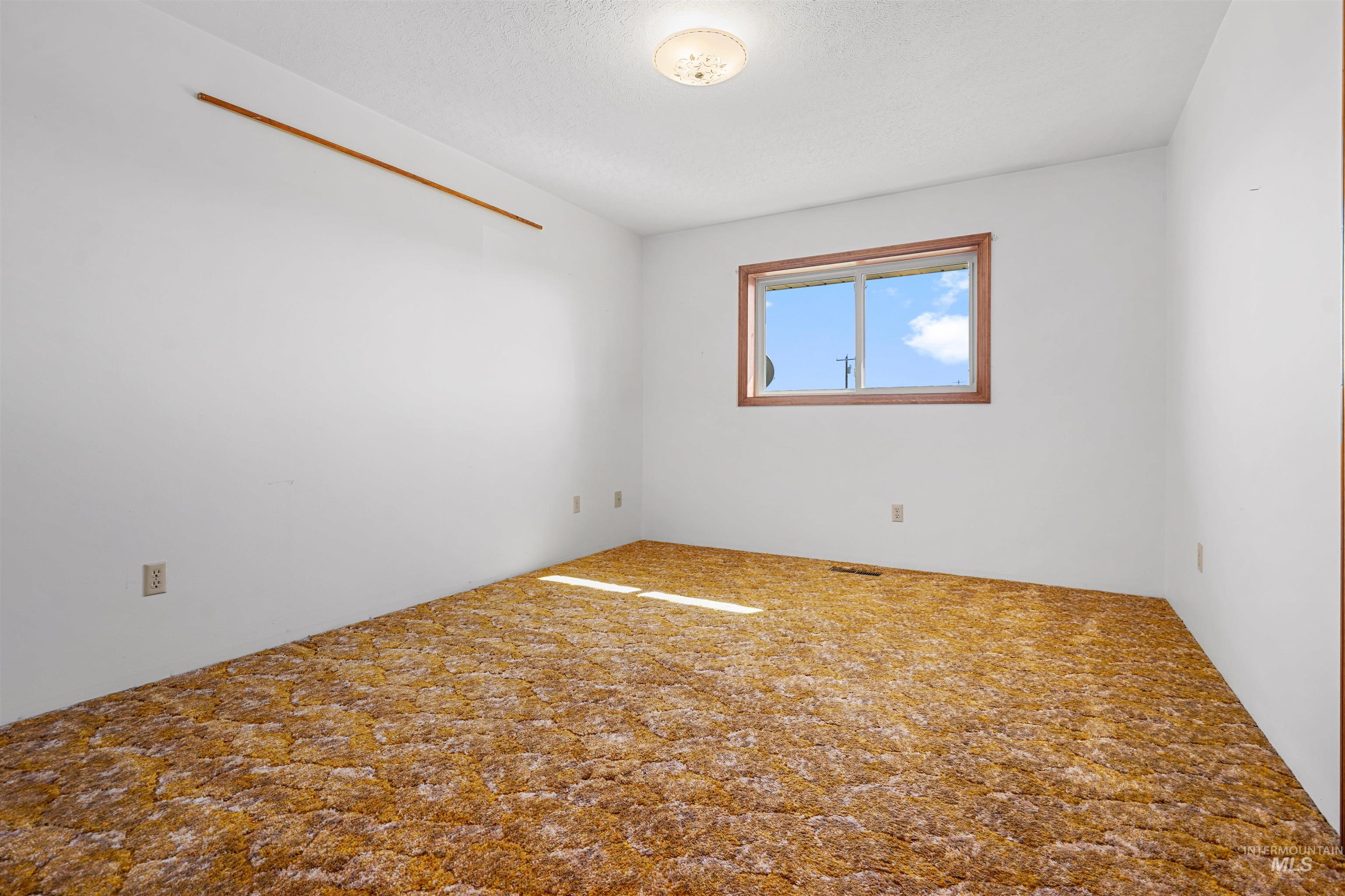 399 S 100 W, Rupert, Idaho 83350, 4 Bedrooms, 2 Bathrooms, Residential For Sale, Price $600,000, 99003826