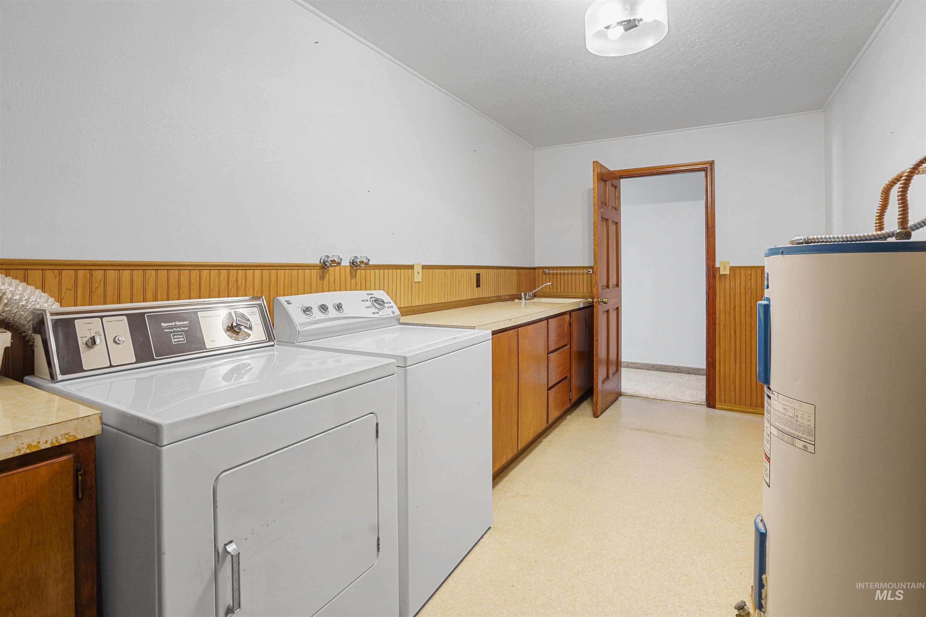 399 S 100 W, Rupert, Idaho 83350, 4 Bedrooms, 2 Bathrooms, Residential For Sale, Price $600,000, 99003826