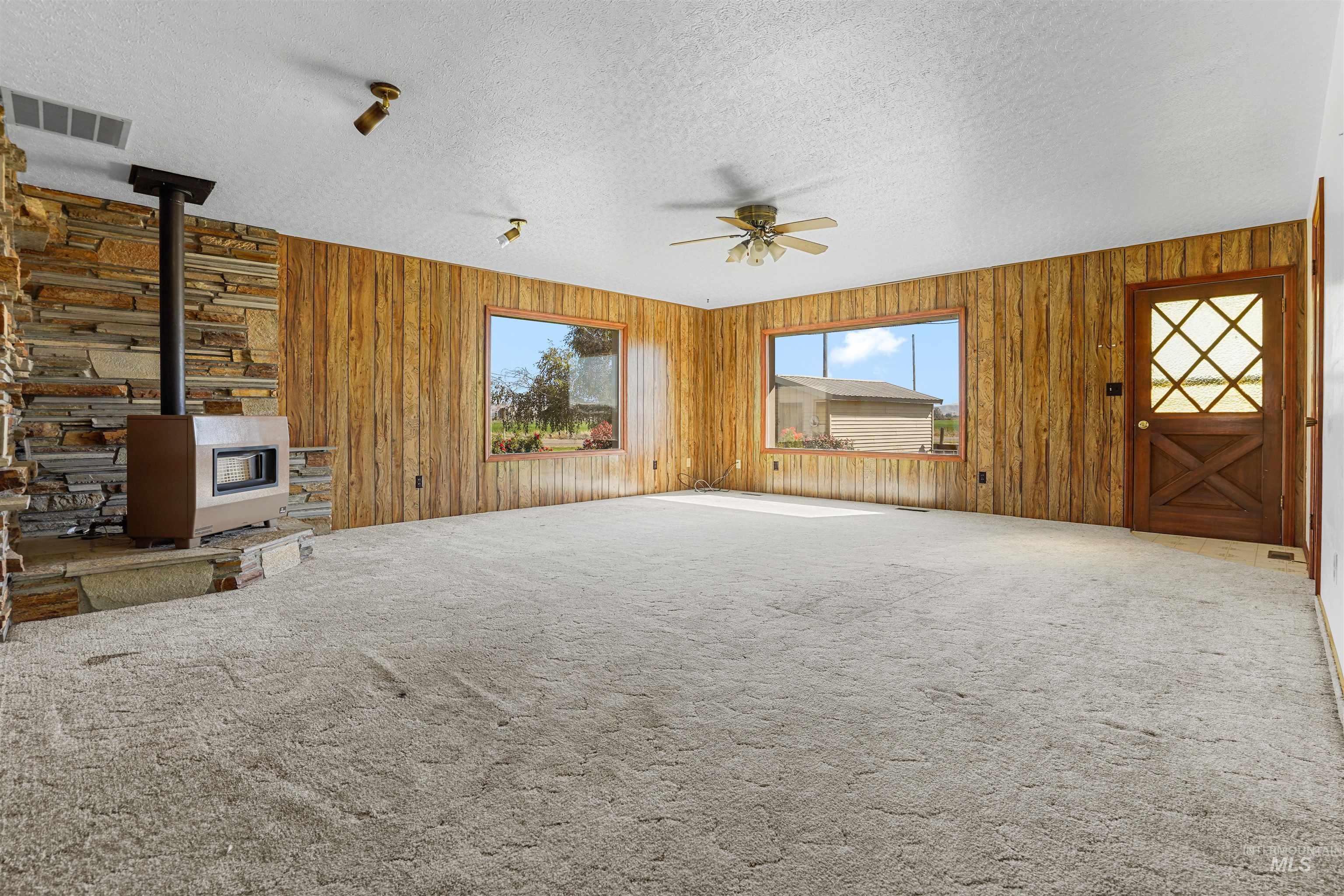 399 S 100 W, Rupert, Idaho 83350, 4 Bedrooms, 2 Bathrooms, Residential For Sale, Price $600,000, 99003826