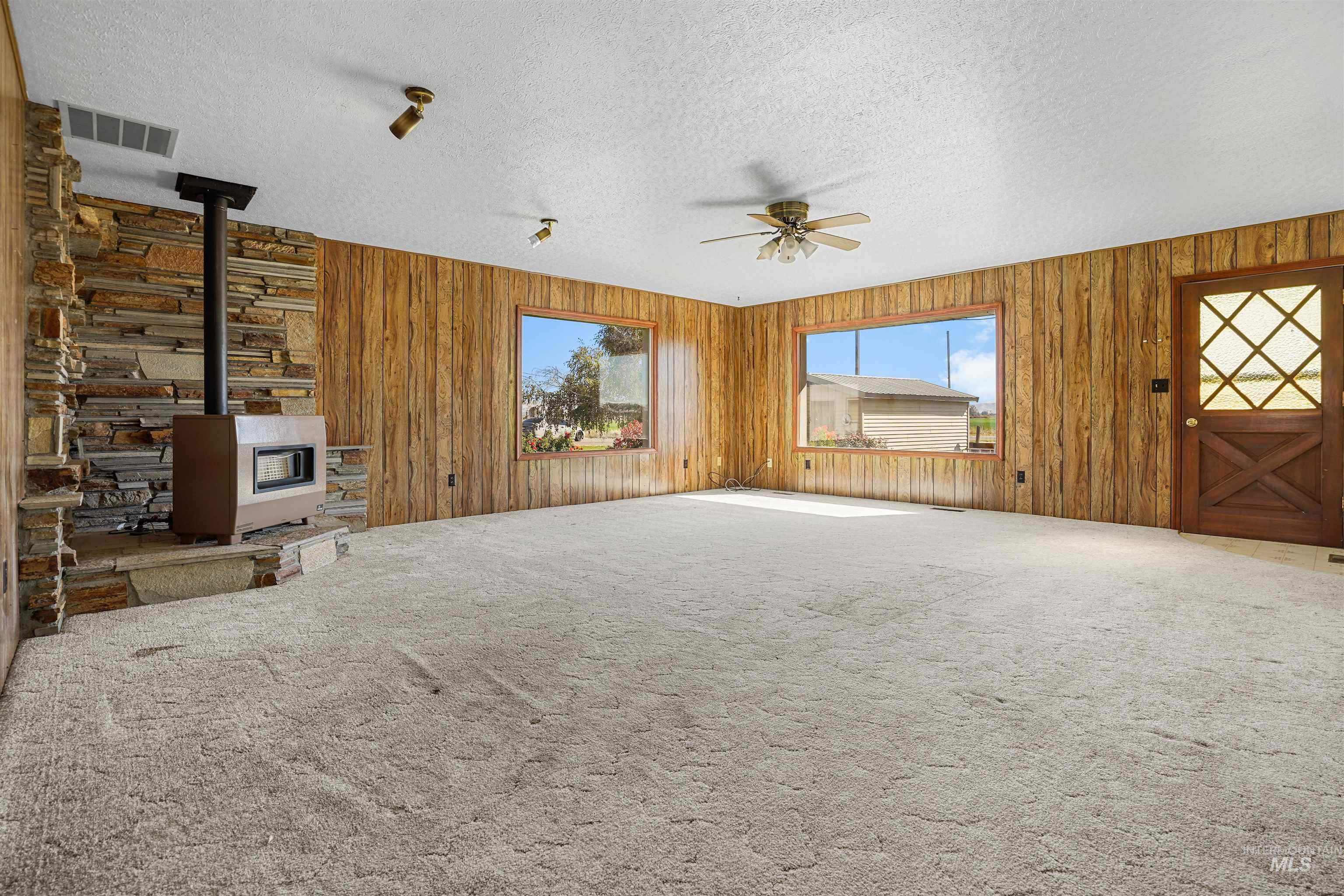 399 S 100 W, Rupert, Idaho 83350, 4 Bedrooms, 2 Bathrooms, Residential For Sale, Price $600,000, 99003826