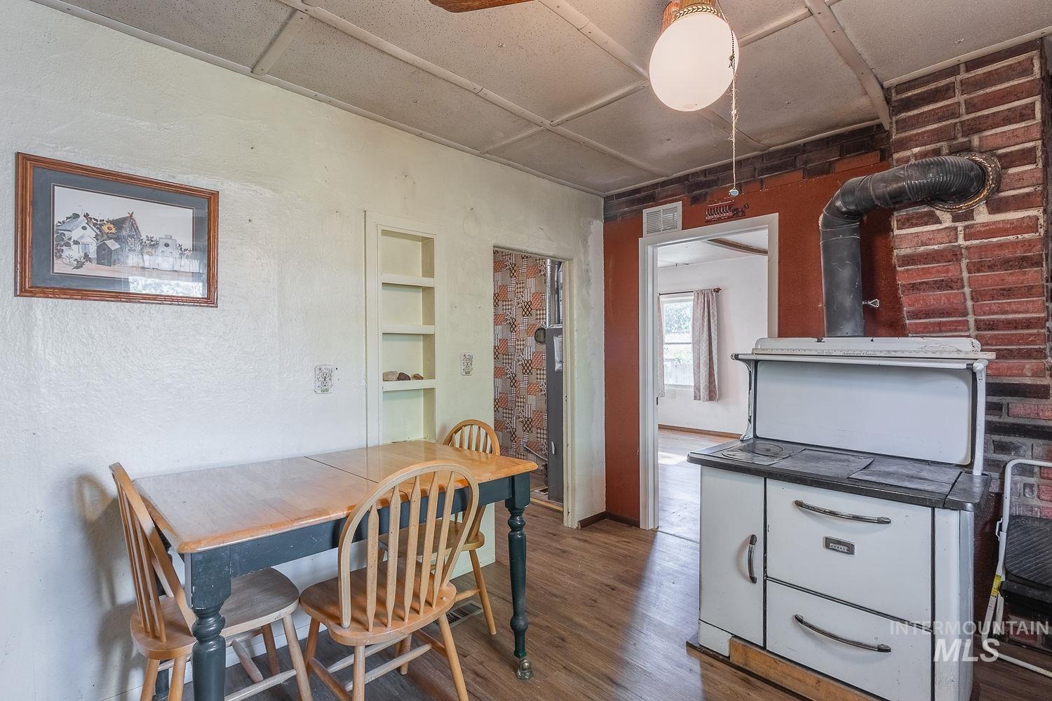 82 N Sugar Ln, Nampa, Idaho 83687, 2 Bedrooms, 1 Bathroom, Residential For Sale, Price $250,000,MLS 99003827