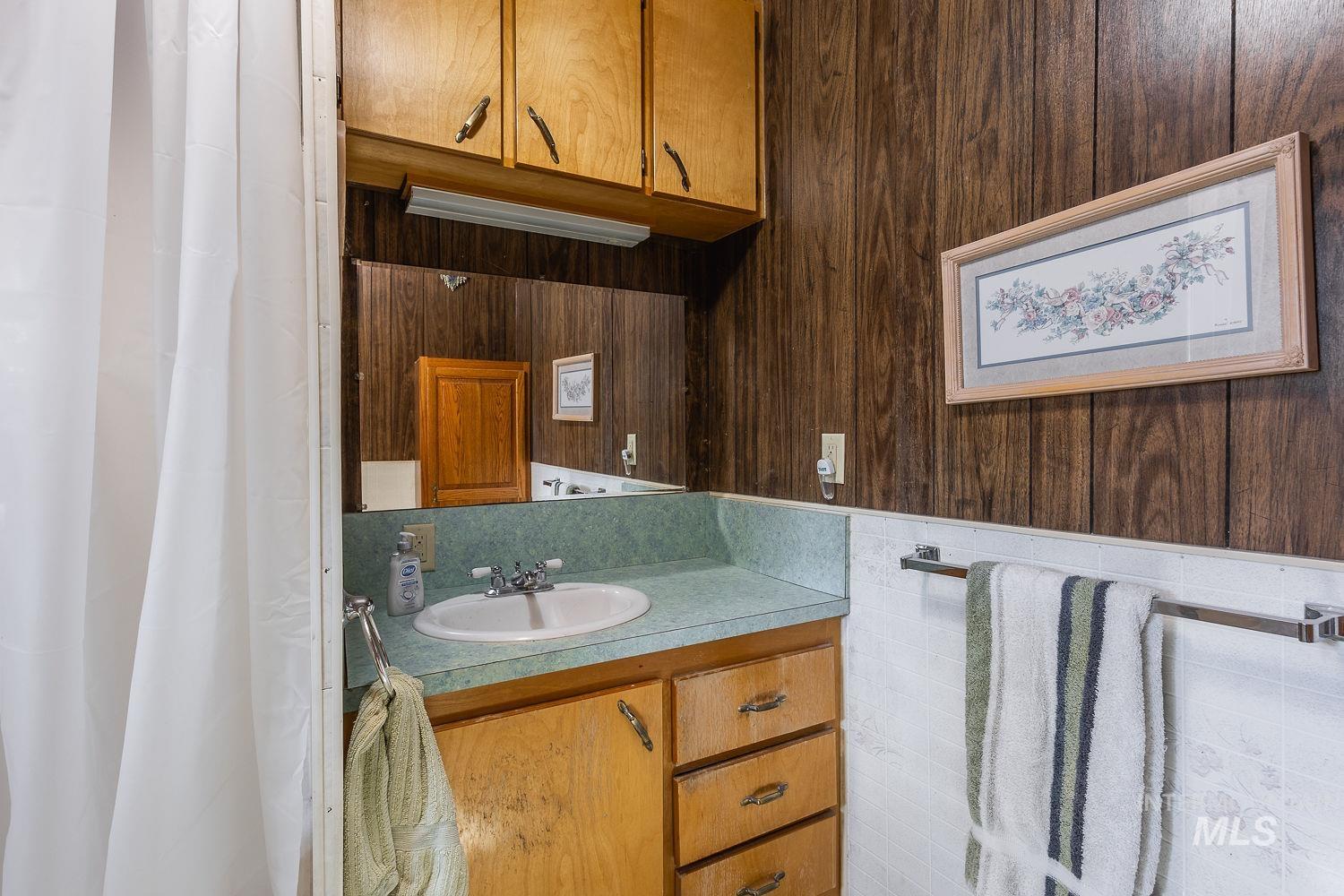 82 N Sugar Ln, Nampa, Idaho 83687, 2 Bedrooms, 1 Bathroom, Residential For Sale, Price $250,000,MLS 99003827