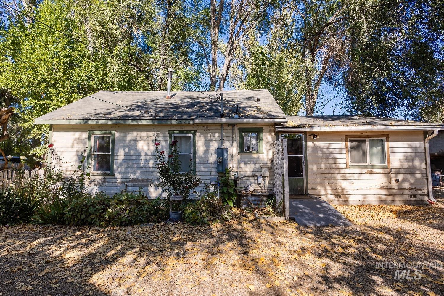 82 N Sugar Ln, Nampa, Idaho 83687, 2 Bedrooms, 1 Bathroom, Residential For Sale, Price $250,000,MLS 99003827