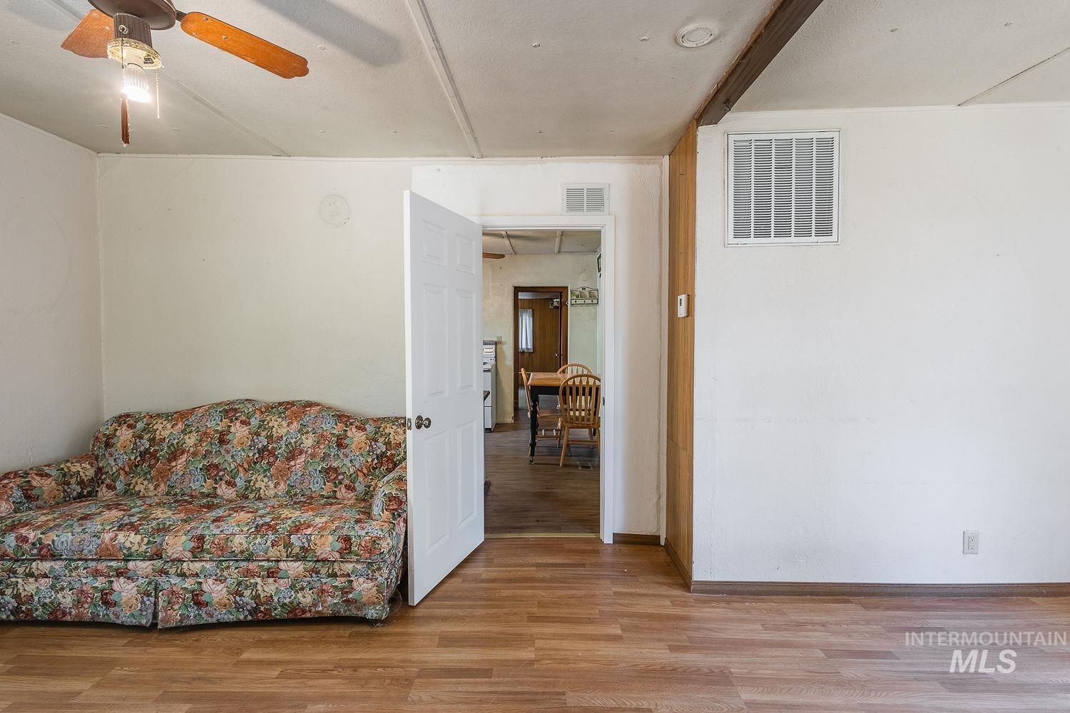82 N Sugar Ln, Nampa, Idaho 83687, 2 Bedrooms, 1 Bathroom, Residential For Sale, Price $250,000,MLS 99003827