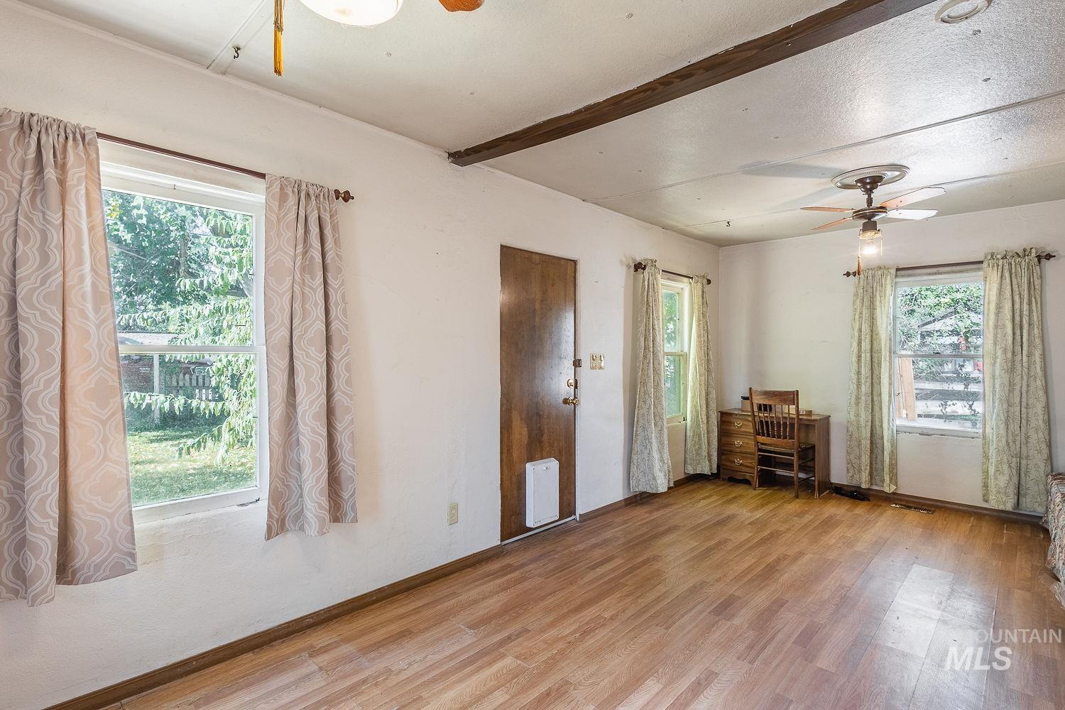 82 N Sugar Ln, Nampa, Idaho 83687, 2 Bedrooms, 1 Bathroom, Residential For Sale, Price $250,000,MLS 99003827