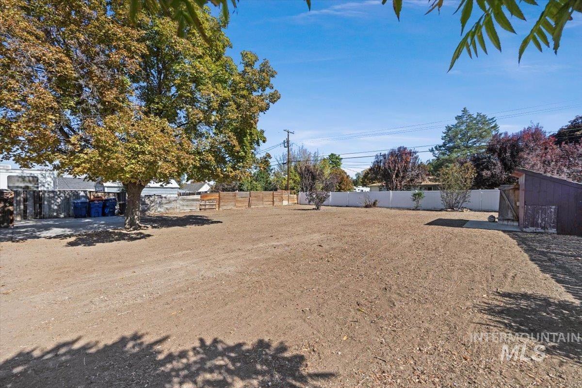586 Fillmore, Twin Falls, Idaho 83301, 3 Bedrooms, 2 Bathrooms, Residential For Sale, Price $319,900, 99003829