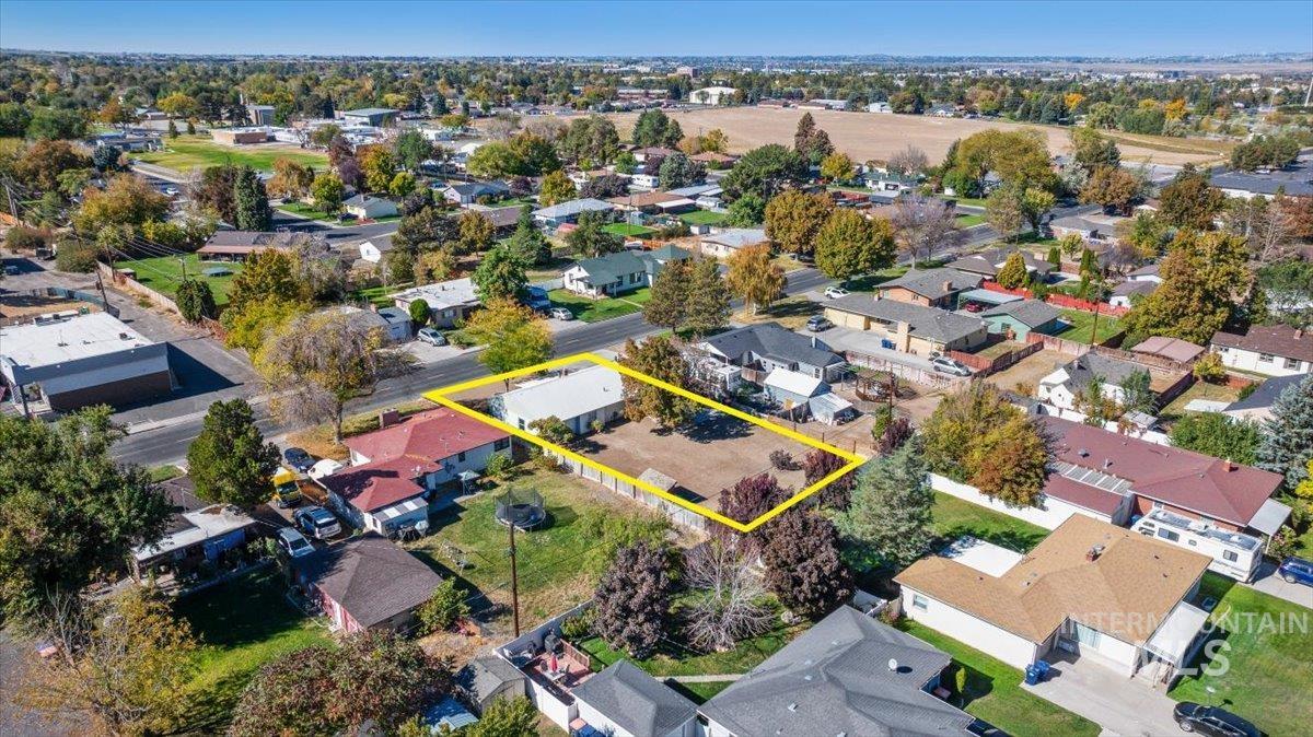 586 Fillmore, Twin Falls, Idaho 83301, 3 Bedrooms, 2 Bathrooms, Residential For Sale, Price $319,900, 99003829