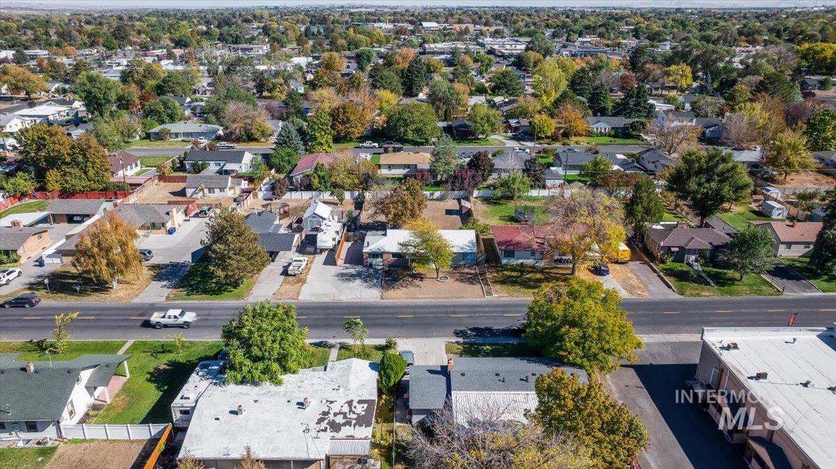 586 Fillmore, Twin Falls, Idaho 83301, 3 Bedrooms, 2 Bathrooms, Residential For Sale, Price $319,900, 99003829