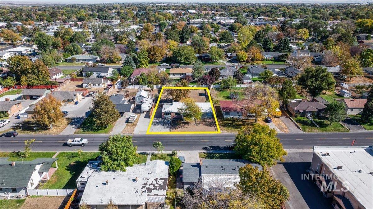 586 Fillmore, Twin Falls, Idaho 83301, 3 Bedrooms, 2 Bathrooms, Residential For Sale, Price $319,900, 99003829