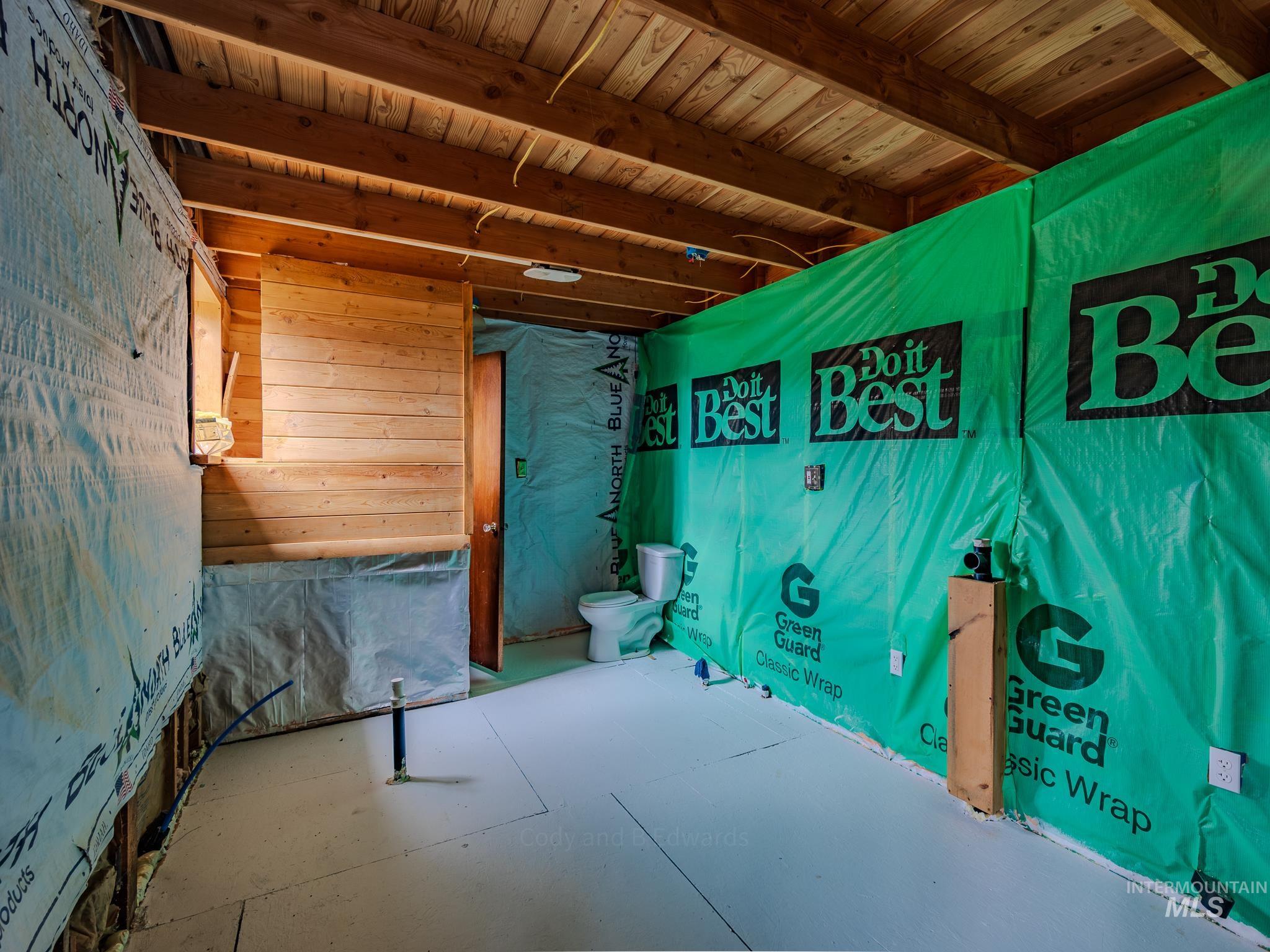 1308 Sweeney Hill Rd, Elk City, Idaho 83525, 1 Bedroom, 1 Bathroom, Residential For Sale, Price $213,000,MLS 99003830