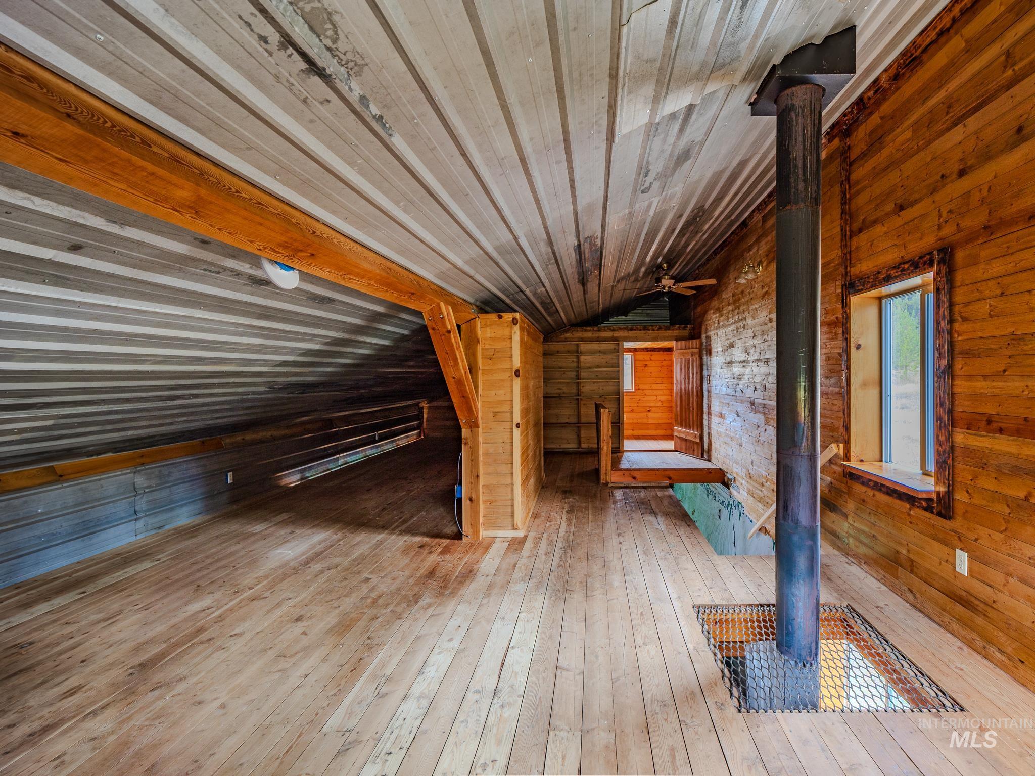 1308 Sweeney Hill Rd, Elk City, Idaho 83525, 1 Bedroom, 1 Bathroom, Residential For Sale, Price $213,000,MLS 99003830
