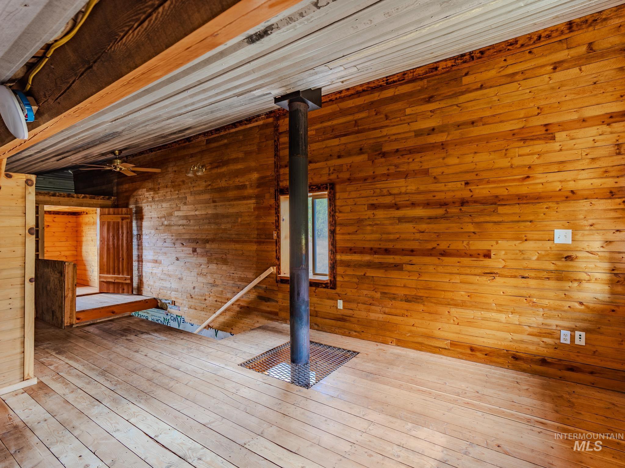 1308 Sweeney Hill Rd, Elk City, Idaho 83525, 1 Bedroom, 1 Bathroom, Residential For Sale, Price $213,000,MLS 99003830