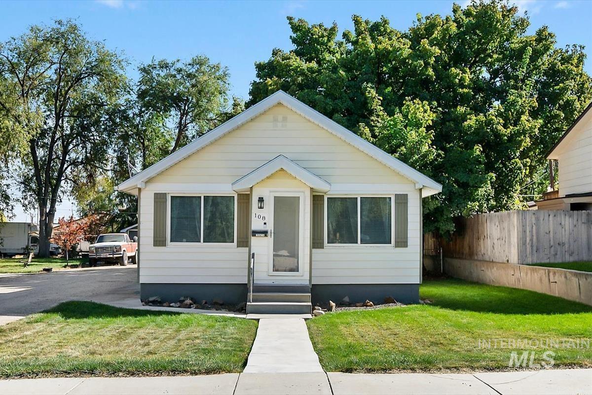 108 22nd Ave. S., Nampa, Idaho 83651, 2 Bedrooms, 1 Bathroom, Residential For Sale, Price $299,900, 99003833
