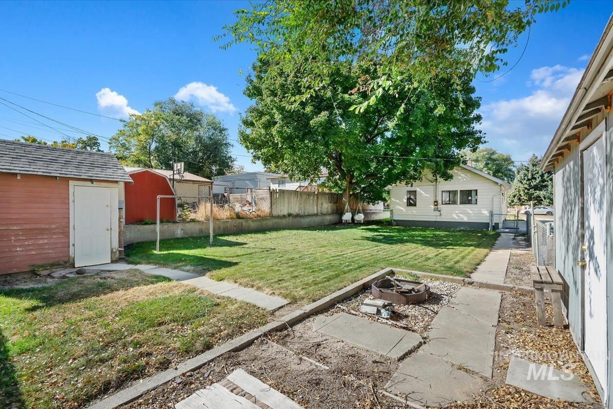 108 22nd Ave. S., Nampa, Idaho 83651, 2 Bedrooms, 1 Bathroom, Residential For Sale, Price $299,900, 99003833