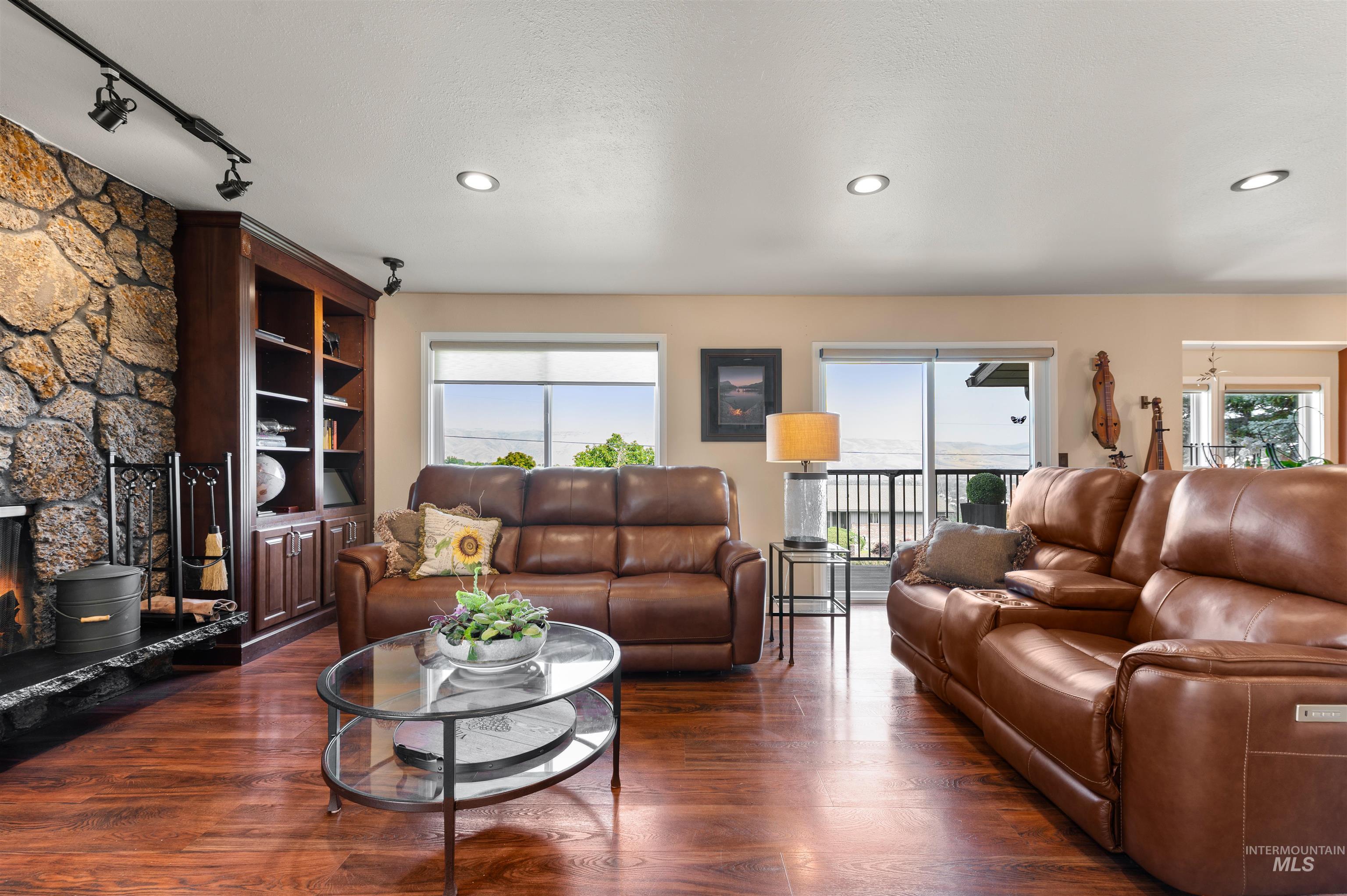 1623 9th Avenue, Clarkston, Washington 99403, 3 Bedrooms, 2 Bathrooms, Residential For Sale, Price $455,000, 99003834