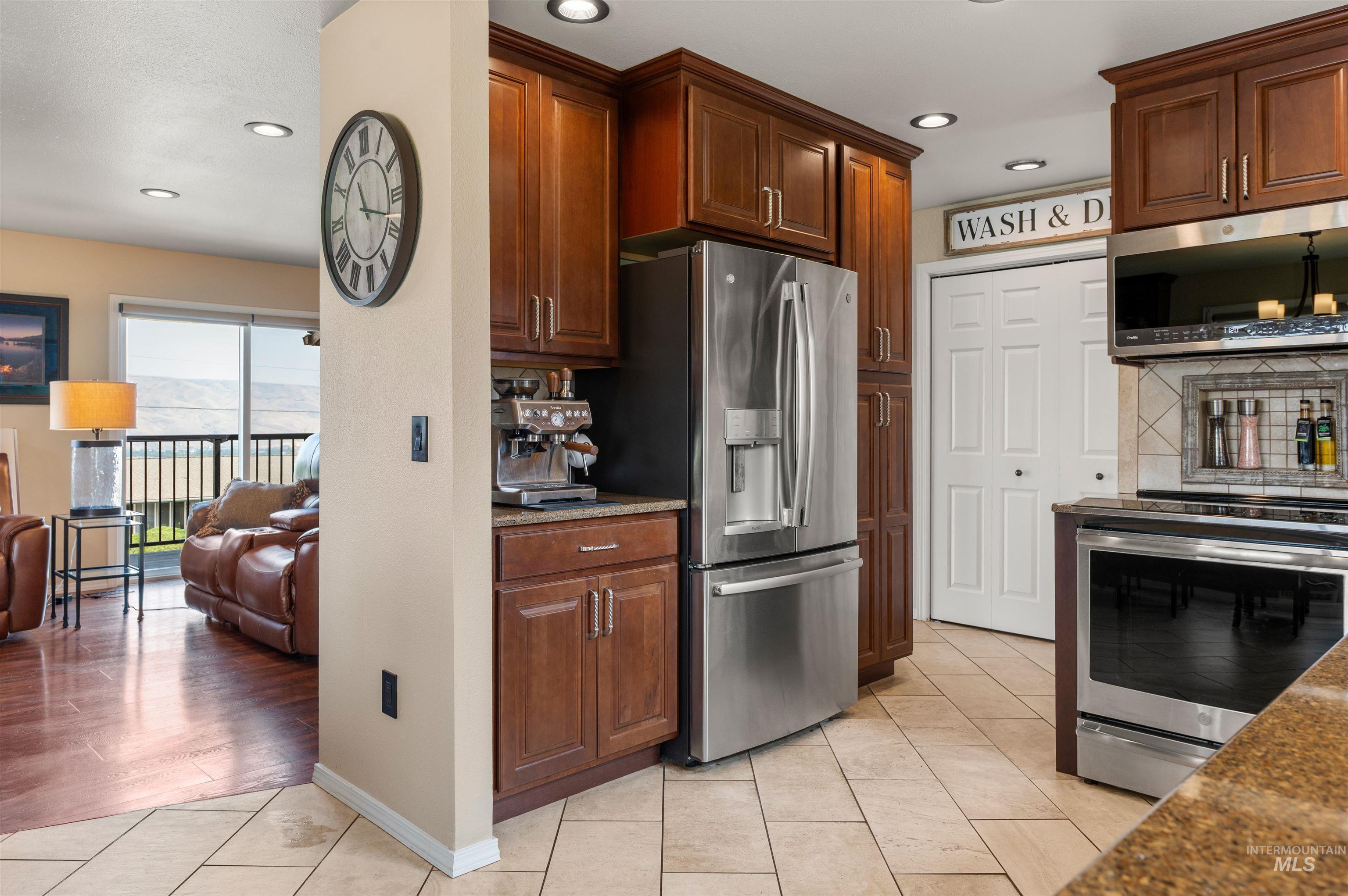 1623 9th Avenue, Clarkston, Washington 99403, 3 Bedrooms, 2 Bathrooms, Residential For Sale, Price $455,000, 99003834