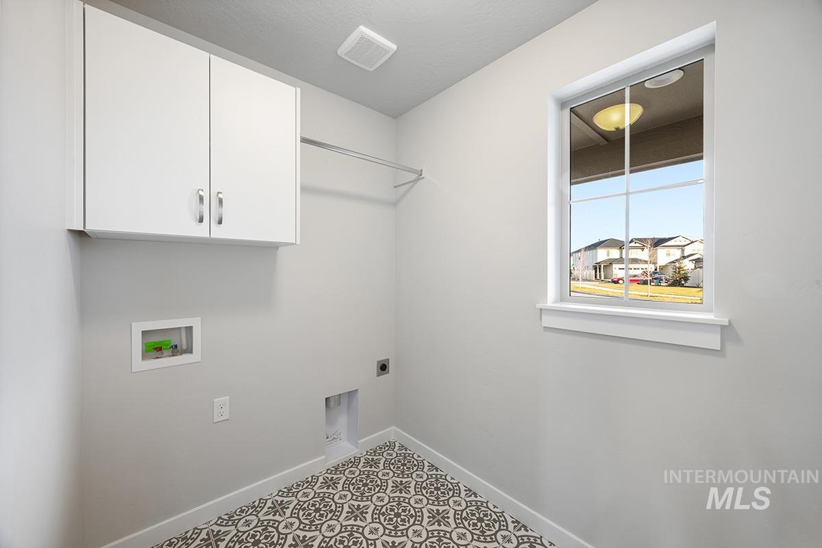 1658 E Hadler St., Meridian, Idaho 83642, 3 Bedrooms, 2 Bathrooms, Residential For Sale, Price $445,800, 99003836