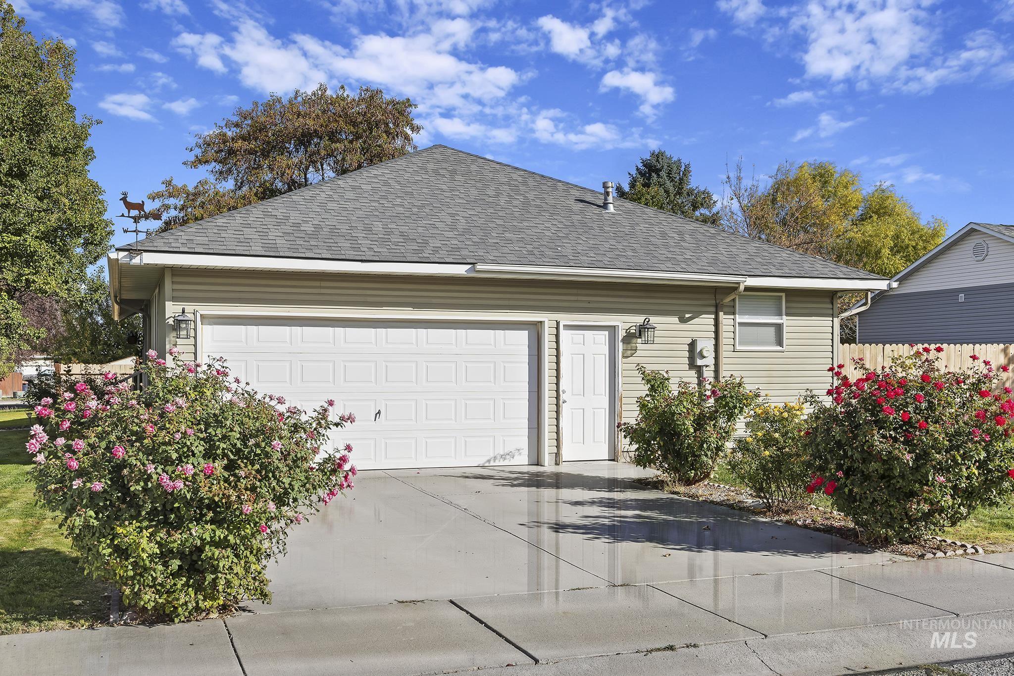 456 Trotter Dr, Twin Falls, Idaho 83301, 3 Bedrooms, 2 Bathrooms, Residential For Sale, Price $419,900, 99003837