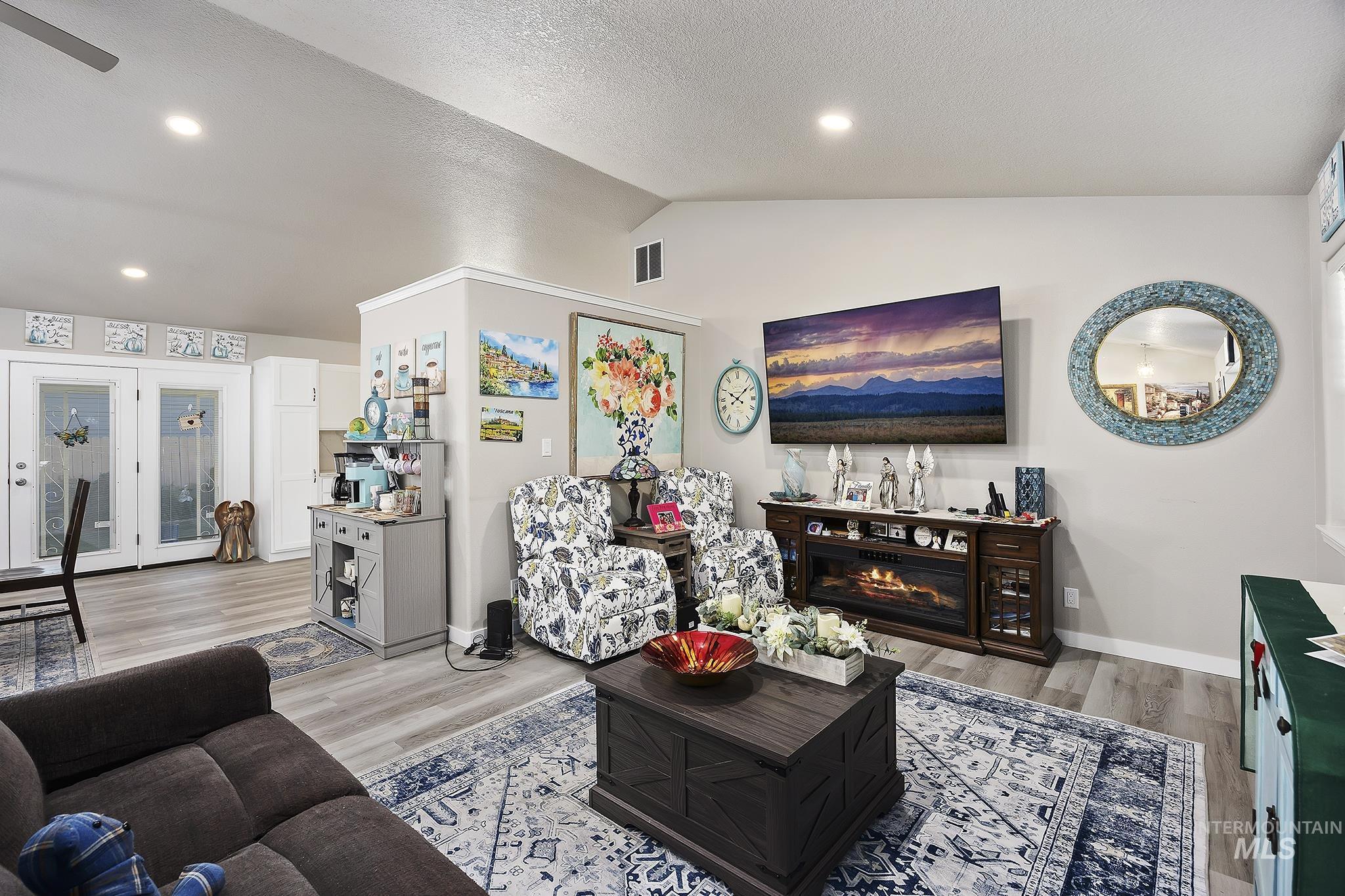 456 Trotter Dr, Twin Falls, Idaho 83301, 3 Bedrooms, 2 Bathrooms, Residential For Sale, Price $419,900, 99003837