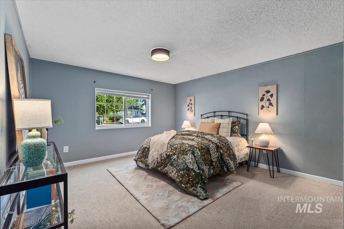 1015 W Owyhee St, Kuna, Idaho 83634, 3 Bedrooms, 2 Bathrooms, Residential For Sale, Price $365,000, 99003840