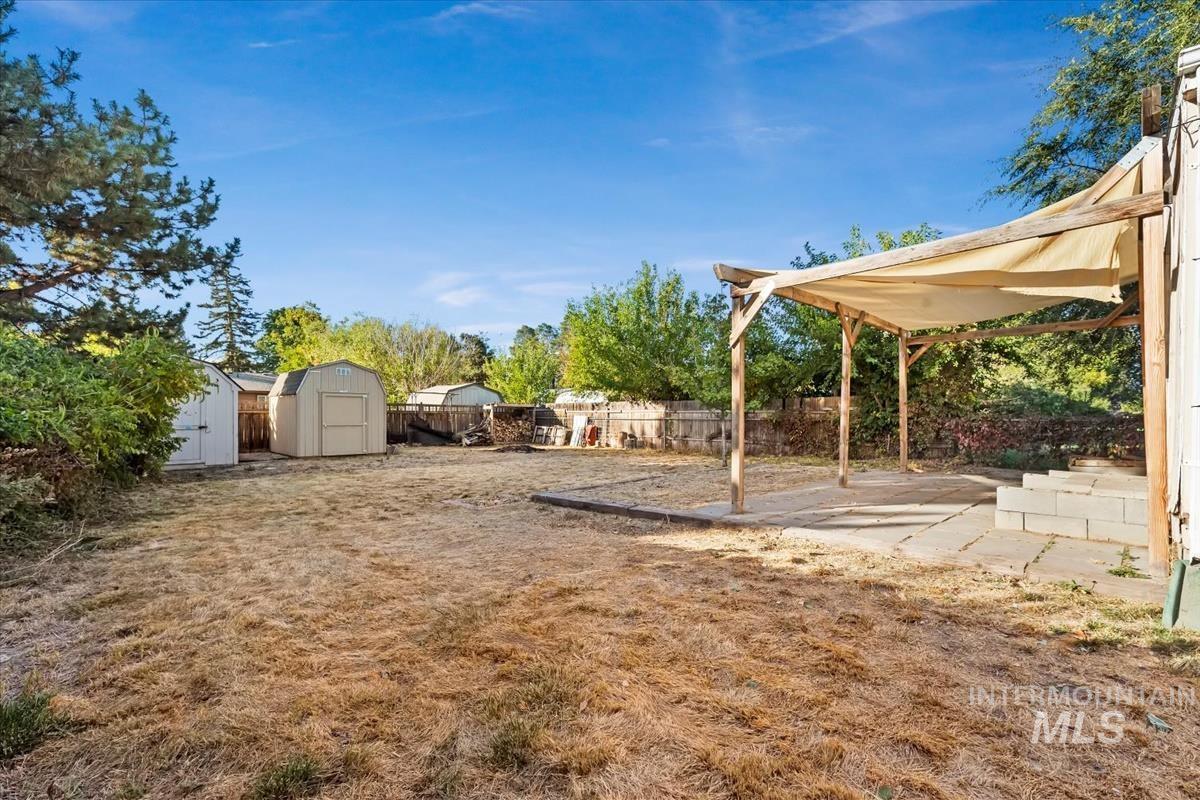 1015 W Owyhee St, Kuna, Idaho 83634, 3 Bedrooms, 2 Bathrooms, Residential For Sale, Price $365,000, 99003840