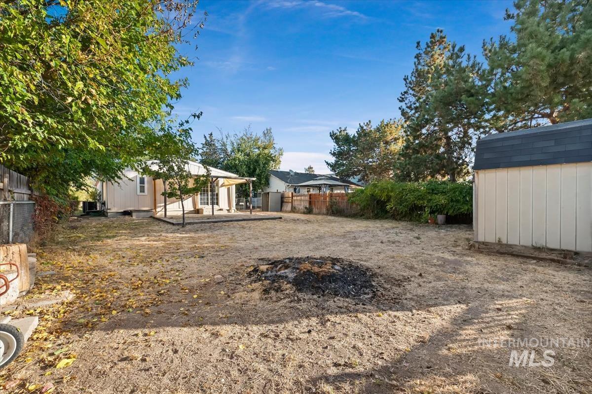 1015 W Owyhee St, Kuna, Idaho 83634, 3 Bedrooms, 2 Bathrooms, Residential For Sale, Price $365,000, 99003840