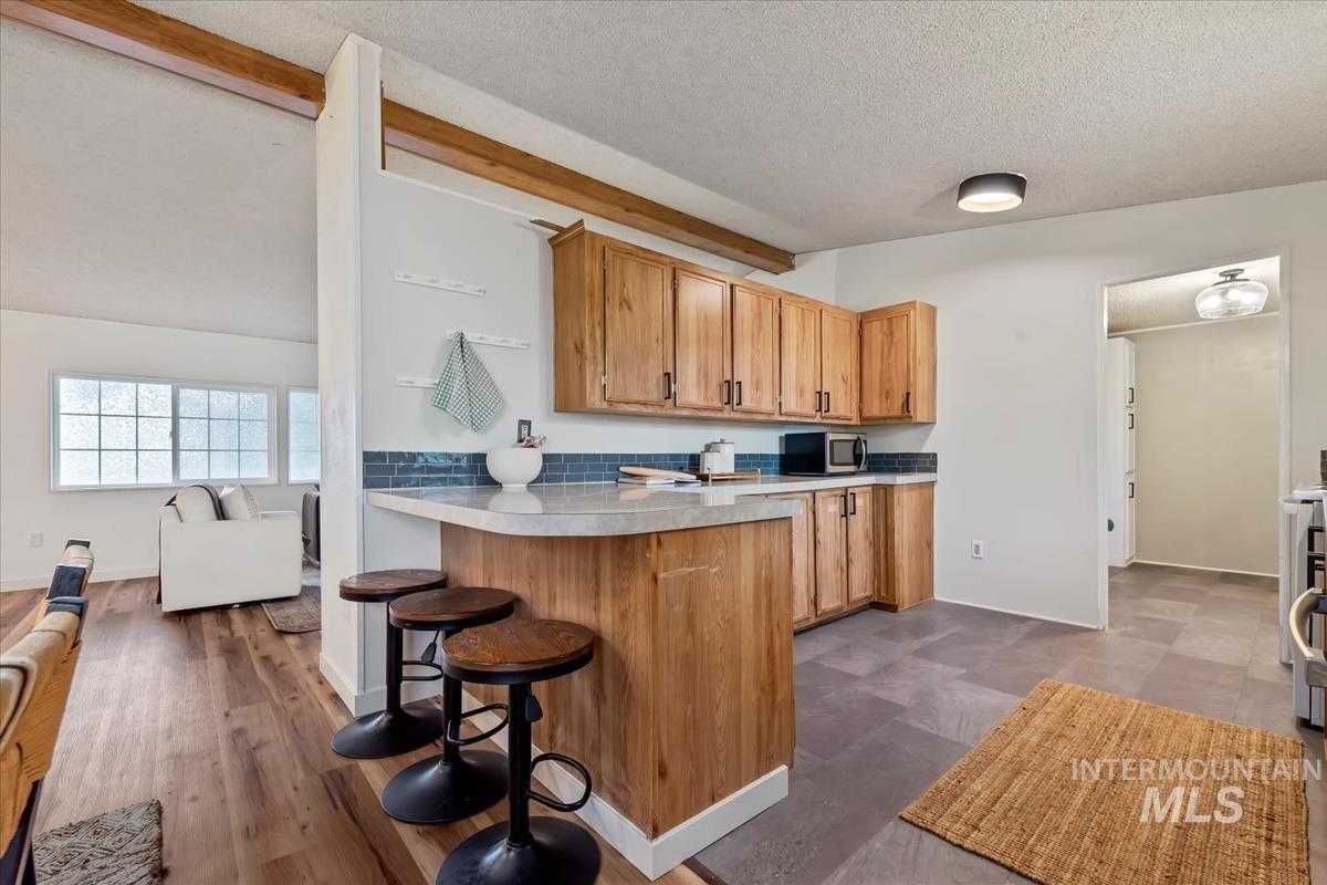 1015 W Owyhee St, Kuna, Idaho 83634, 3 Bedrooms, 2 Bathrooms, Residential For Sale, Price $365,000, 99003840