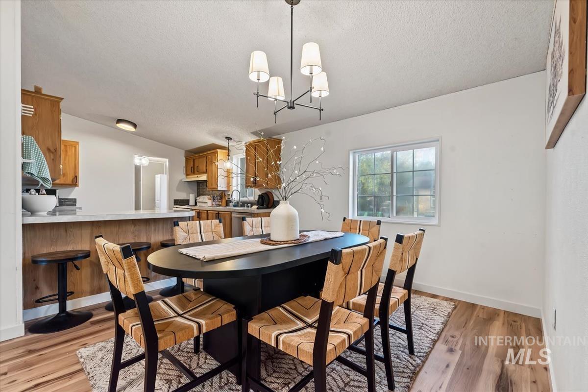 1015 W Owyhee St, Kuna, Idaho 83634, 3 Bedrooms, 2 Bathrooms, Residential For Sale, Price $365,000, 99003840