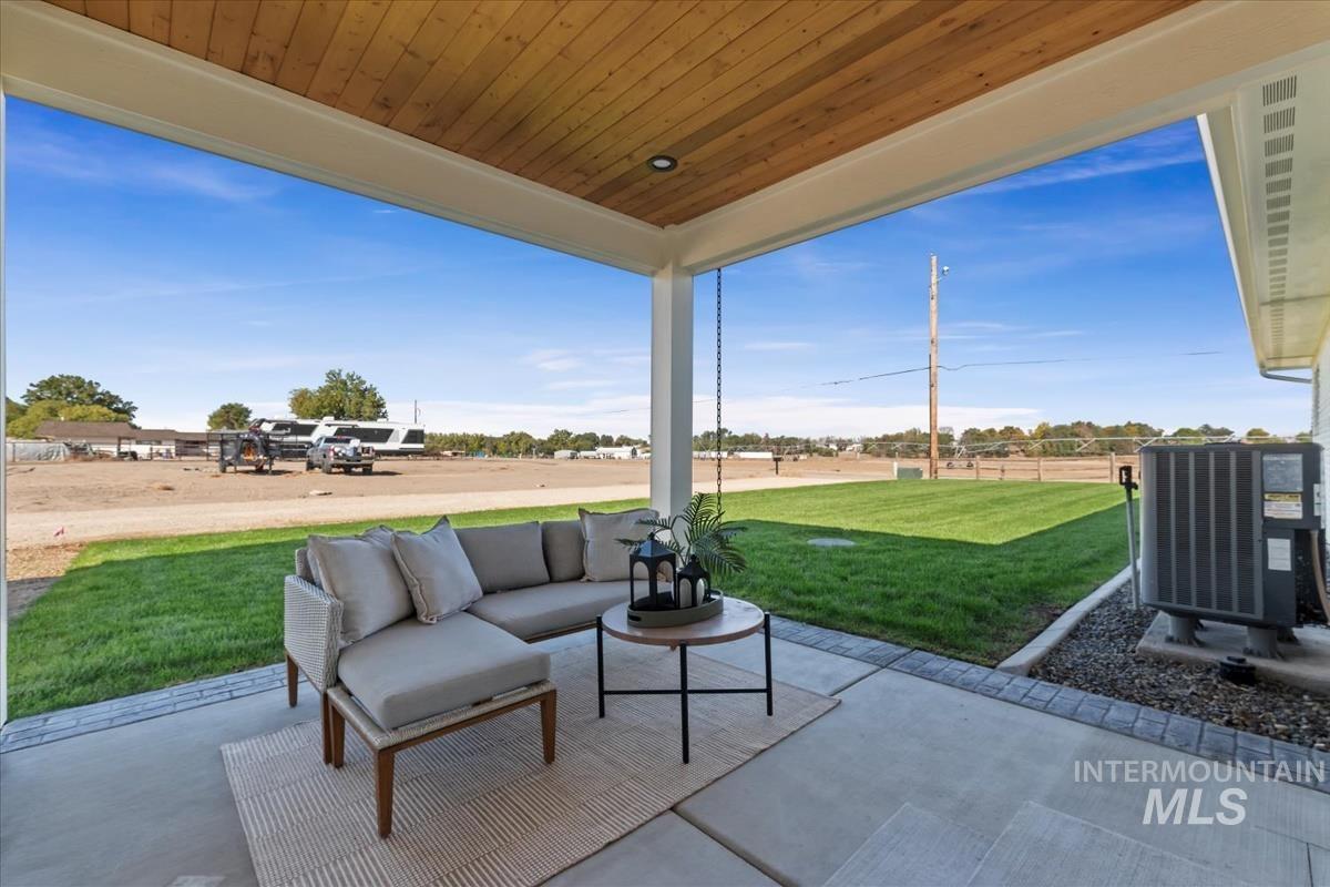 26197 Reed Ln, Wilder, Idaho 83676, 3 Bedrooms, 2.5 Bathrooms, Residential For Sale, Price $815,000, 99003841