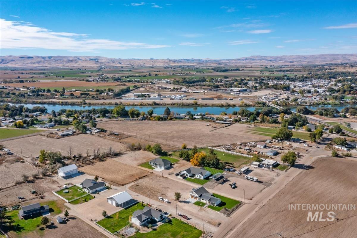 26197 Reed Ln, Wilder, Idaho 83676, 3 Bedrooms, 2.5 Bathrooms, Residential For Sale, Price $815,000, 99003841