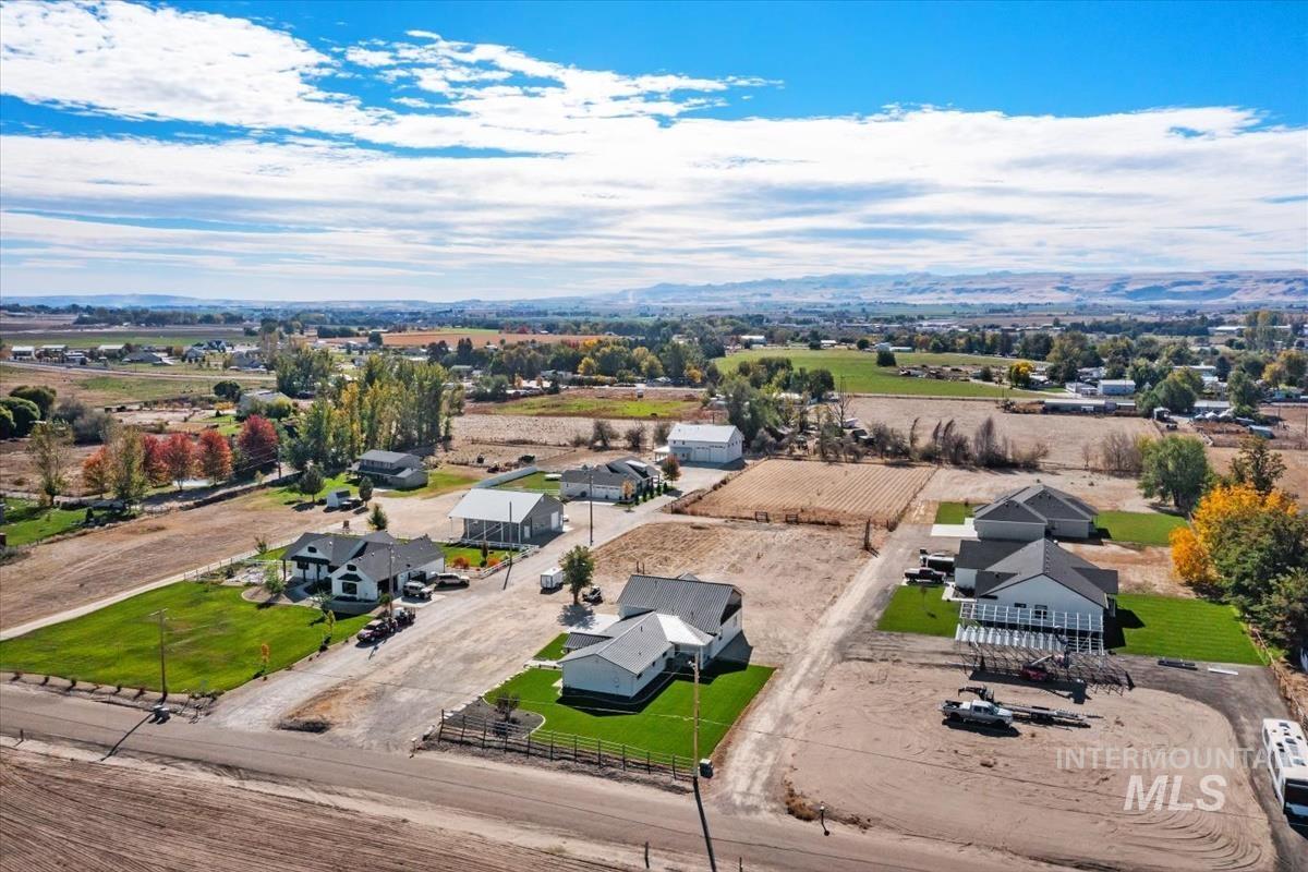 26197 Reed Ln, Wilder, Idaho 83676, 3 Bedrooms, 2.5 Bathrooms, Residential For Sale, Price $815,000, 99003841