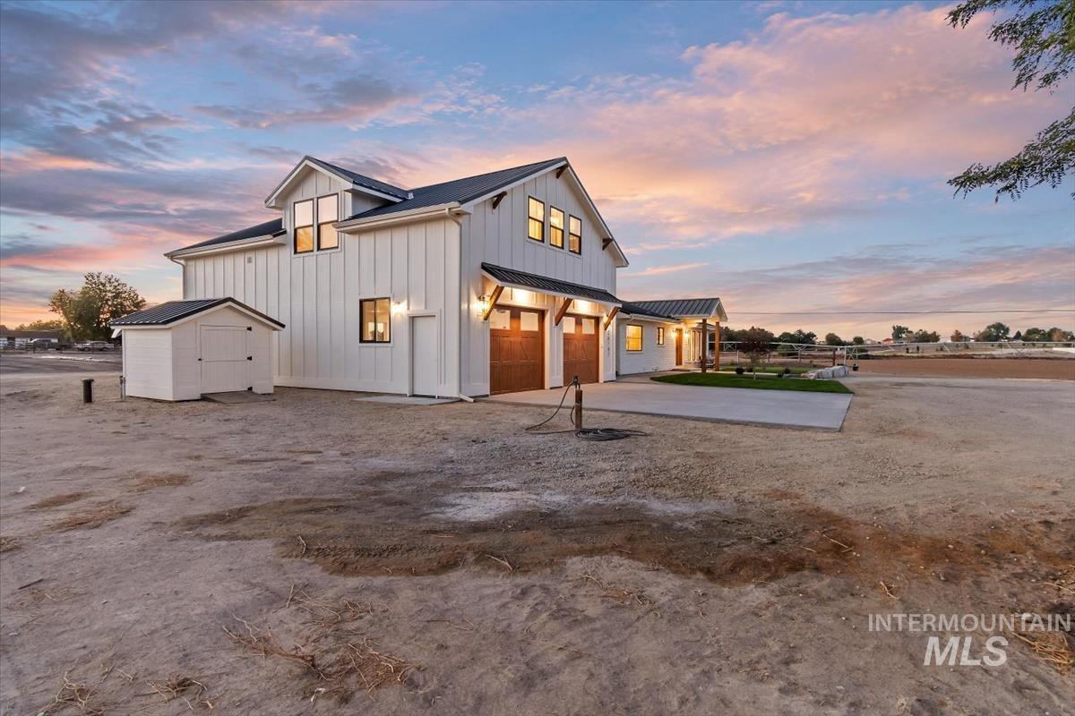 26197 Reed Ln, Wilder, Idaho 83676, 3 Bedrooms, 2.5 Bathrooms, Residential For Sale, Price $815,000, 99003841